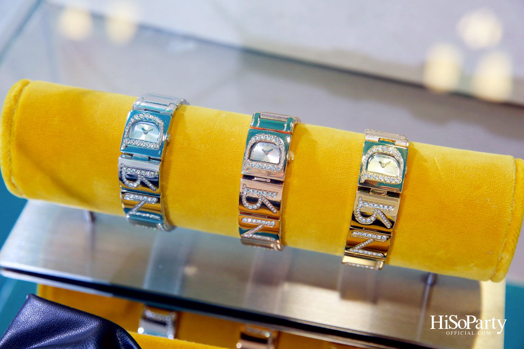 lyn around เปิดตัวคอลเลกชั่นล่าสุด ‘Sunshine & Midnight’ พร้อมเปิดตัวแบรนด์พรีเซนเตอร์คนแรก แอลลี่ - อชิรญา นิติพน