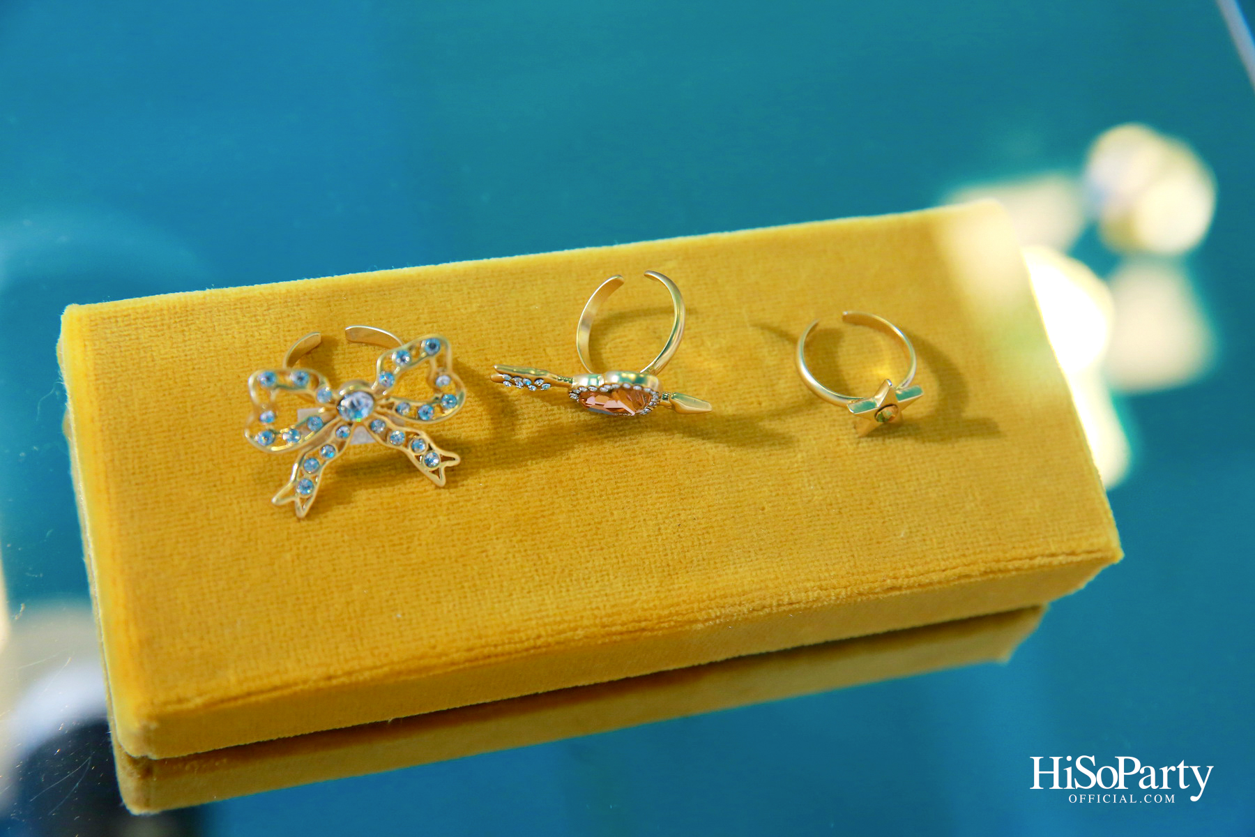 lyn around เปิดตัวคอลเลกชั่นล่าสุด ‘Sunshine & Midnight’ พร้อมเปิดตัวแบรนด์พรีเซนเตอร์คนแรก แอลลี่ - อชิรญา นิติพน