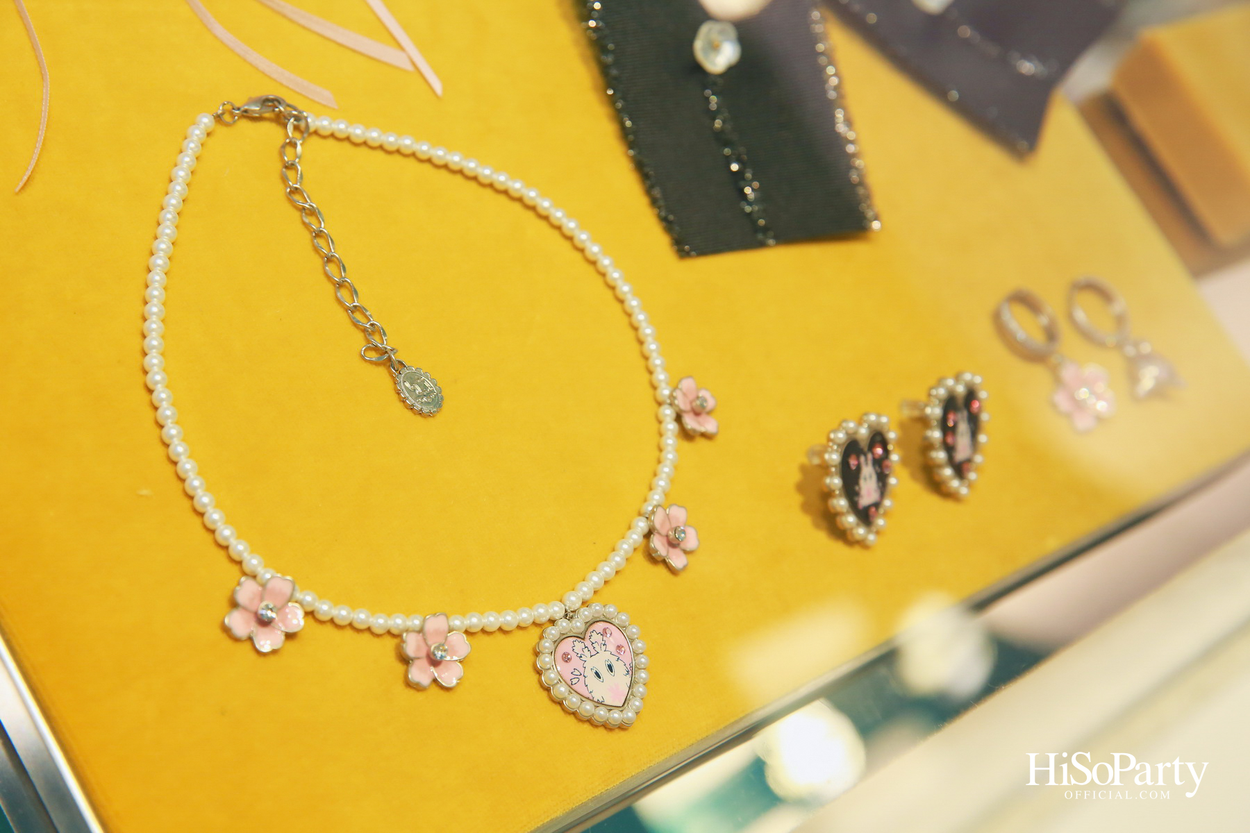 lyn around เปิดตัวคอลเลกชั่นล่าสุด ‘Sunshine & Midnight’ พร้อมเปิดตัวแบรนด์พรีเซนเตอร์คนแรก แอลลี่ - อชิรญา นิติพน