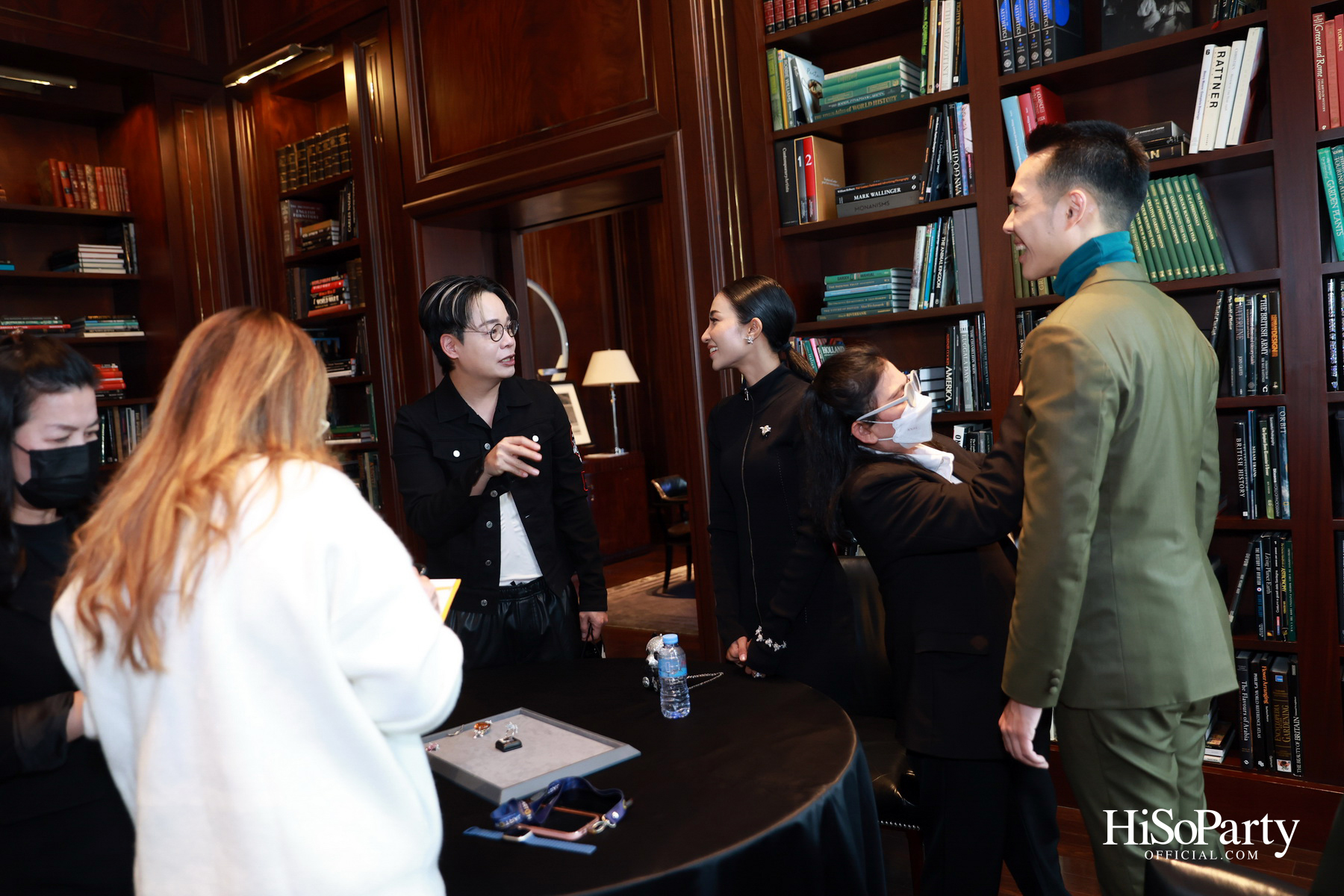 Exclusive Preview Judith Leiber New Collection & Beauty Gems ‘Bee 's Collection’