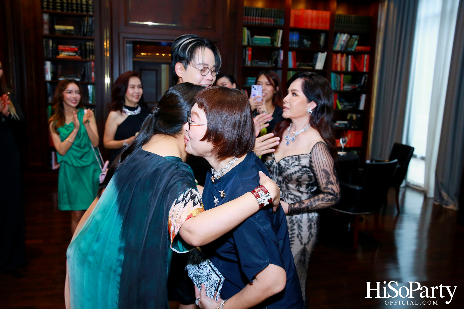 Exclusive Preview Judith Leiber New Collection & Beauty Gems ‘Bee 's Collection’