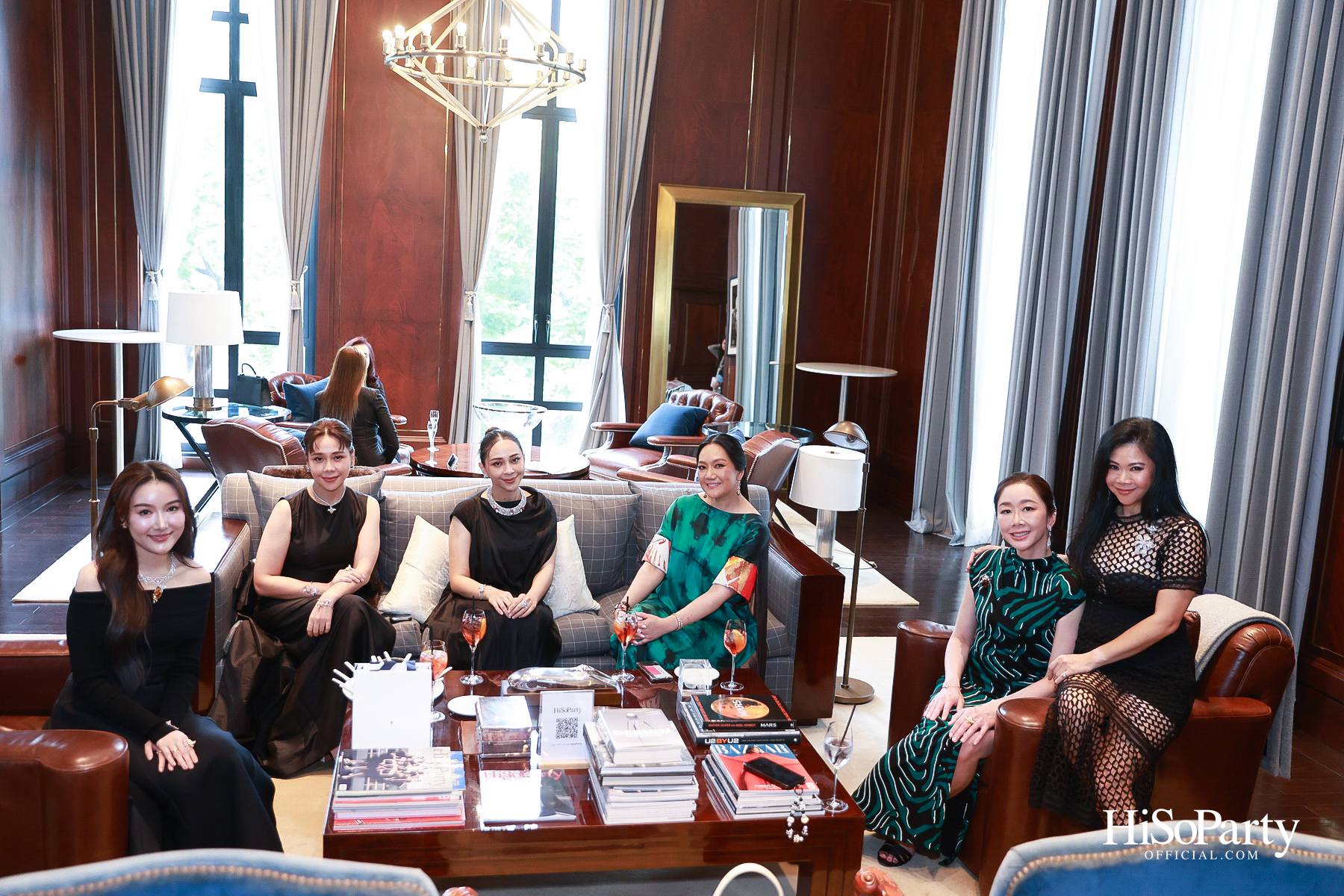 Exclusive Preview Judith Leiber New Collection & Beauty Gems ‘Bee 's Collection’