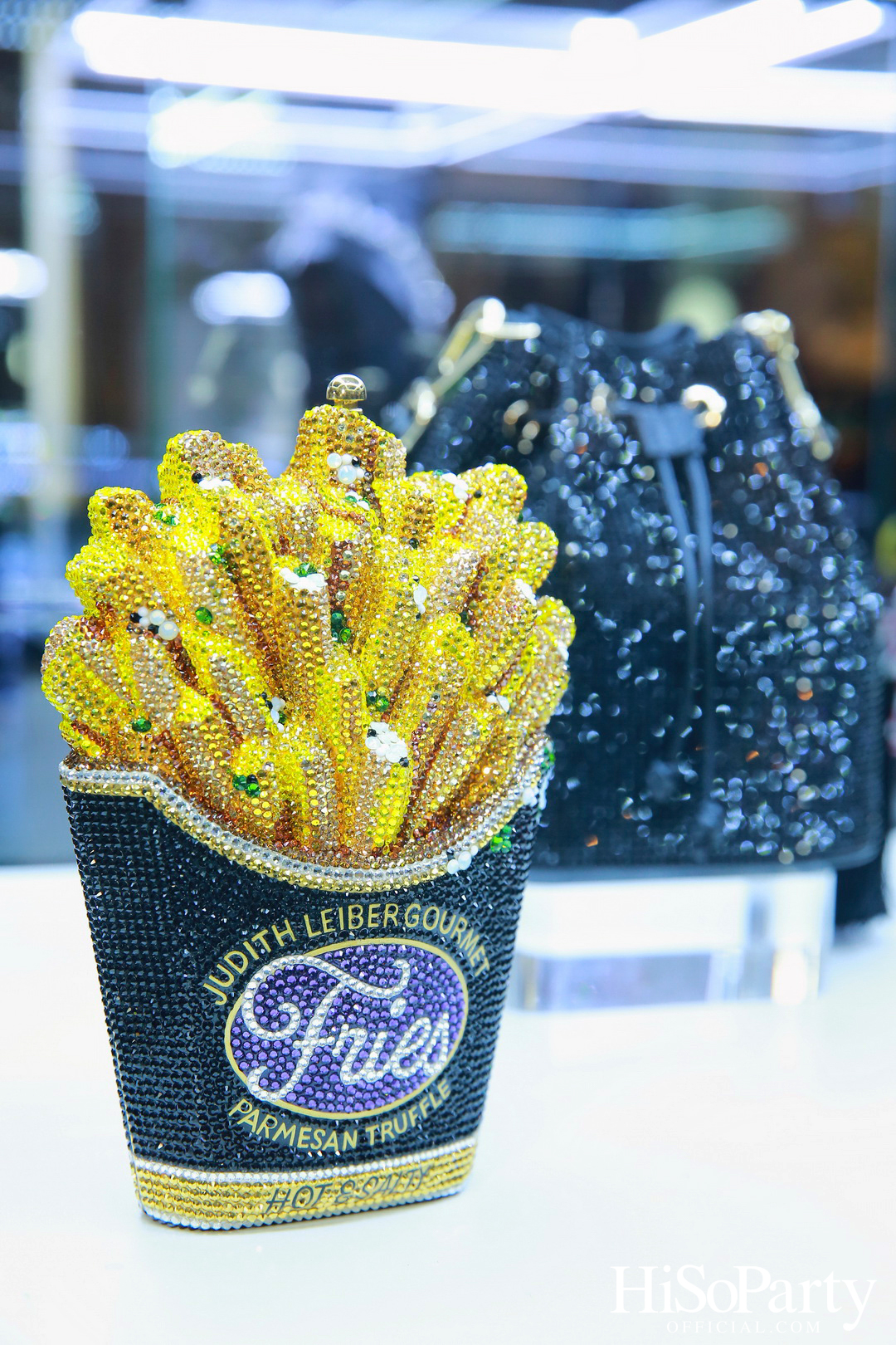 Exclusive Preview Judith Leiber New Collection & Beauty Gems ‘Bee 's Collection’