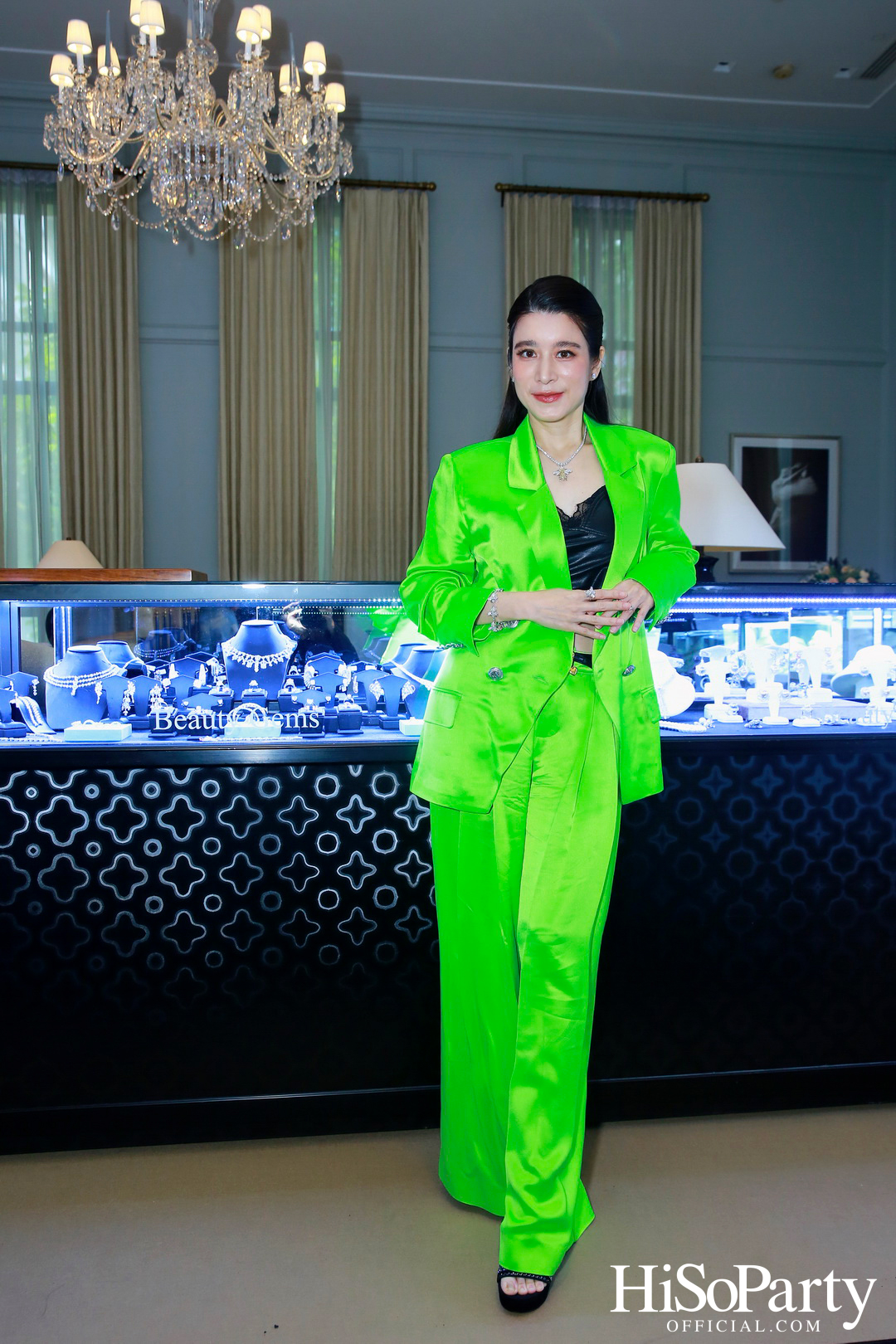 Exclusive Preview Judith Leiber New Collection & Beauty Gems ‘Bee 's Collection’