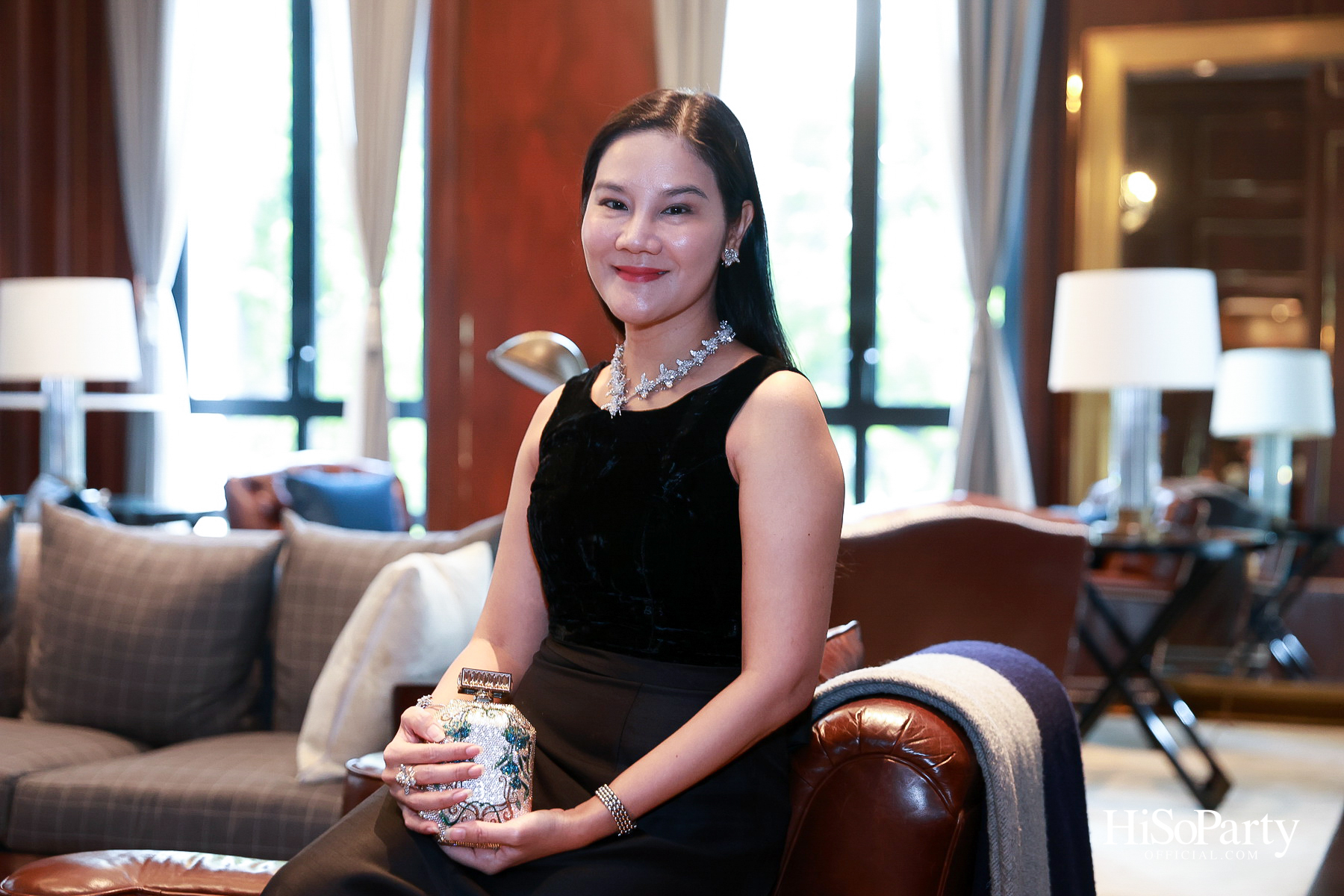 Exclusive Preview Judith Leiber New Collection & Beauty Gems ‘Bee 's Collection’