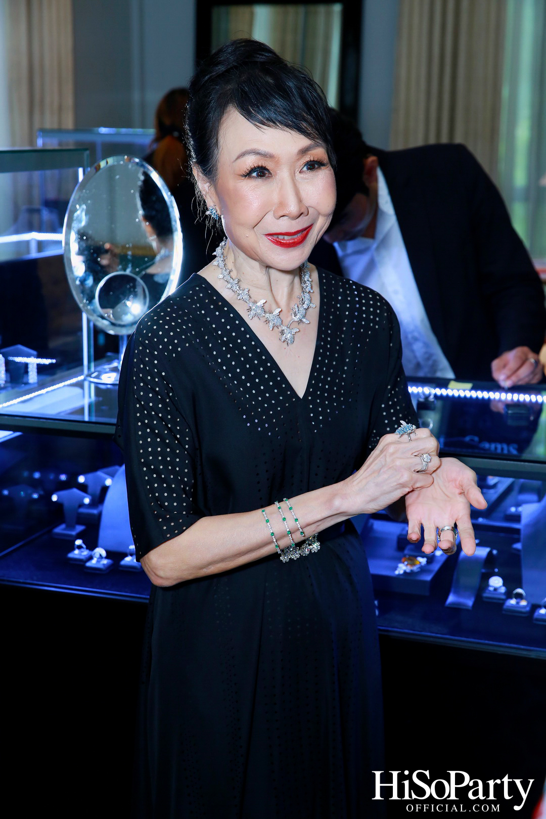 Exclusive Preview Judith Leiber New Collection & Beauty Gems ‘Bee 's Collection’