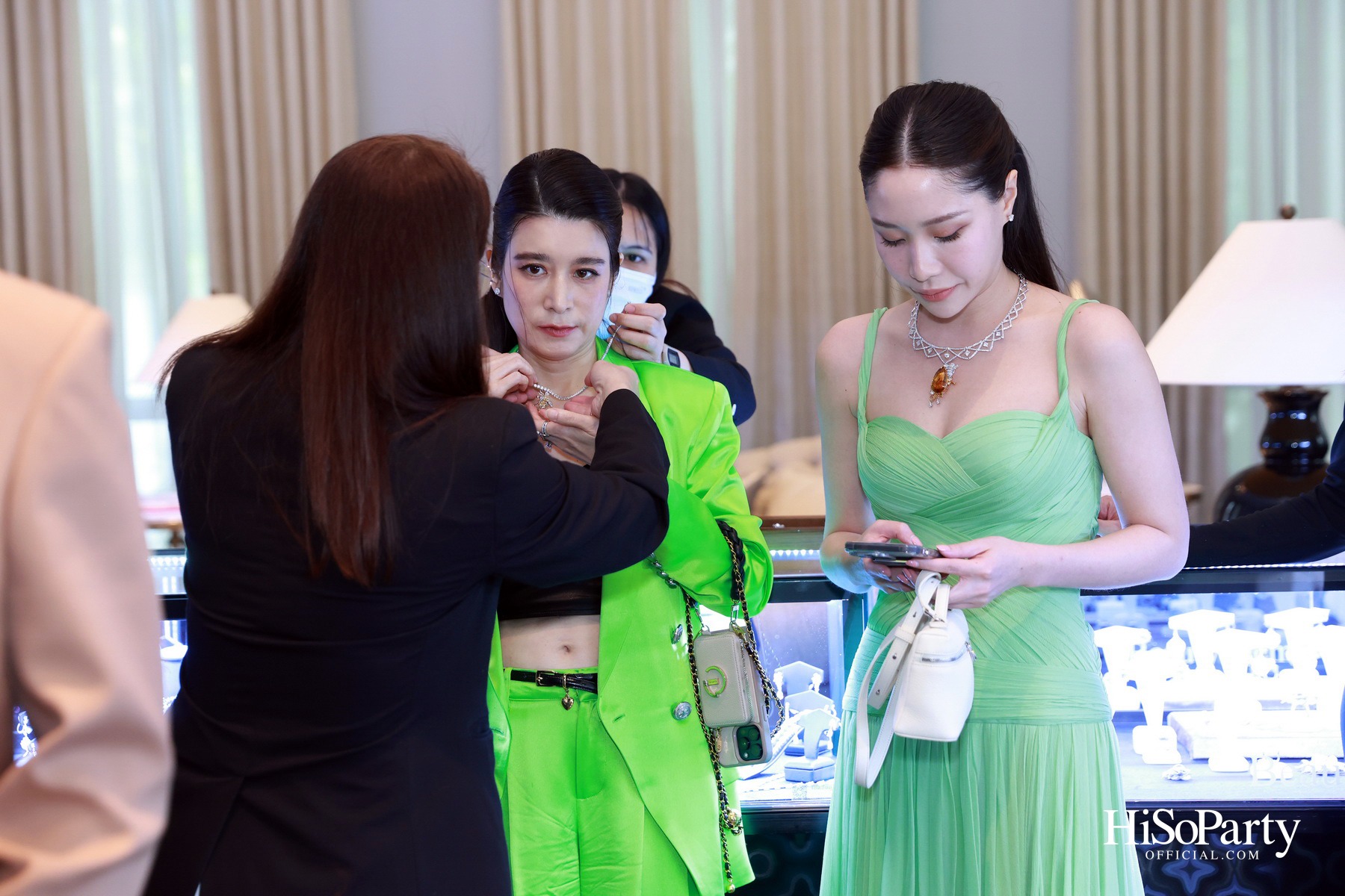 Exclusive Preview Judith Leiber New Collection & Beauty Gems ‘Bee 's Collection’