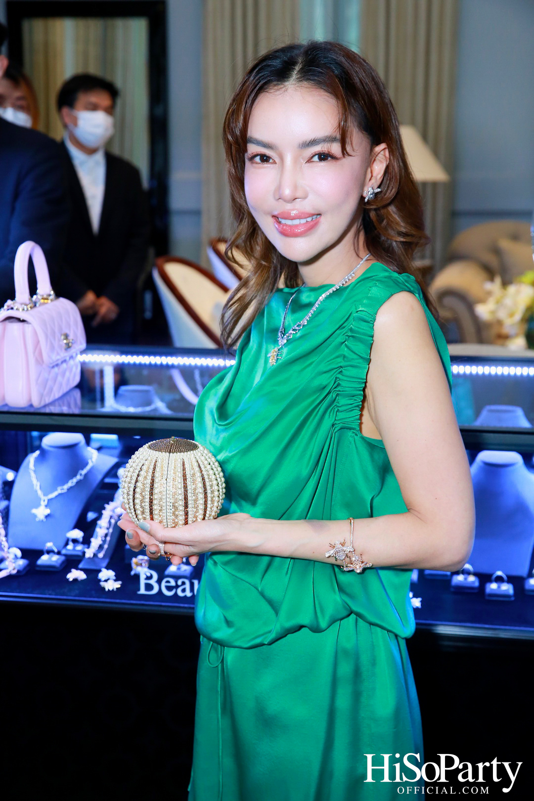 Exclusive Preview Judith Leiber New Collection & Beauty Gems ‘Bee 's Collection’