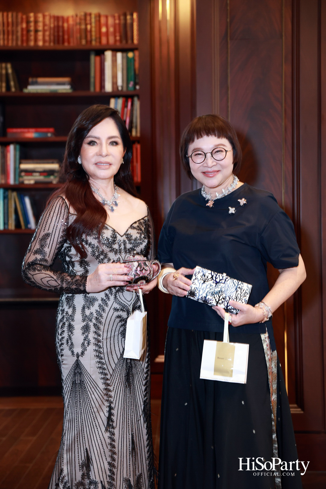 Exclusive Preview Judith Leiber New Collection & Beauty Gems ‘Bee 's Collection’