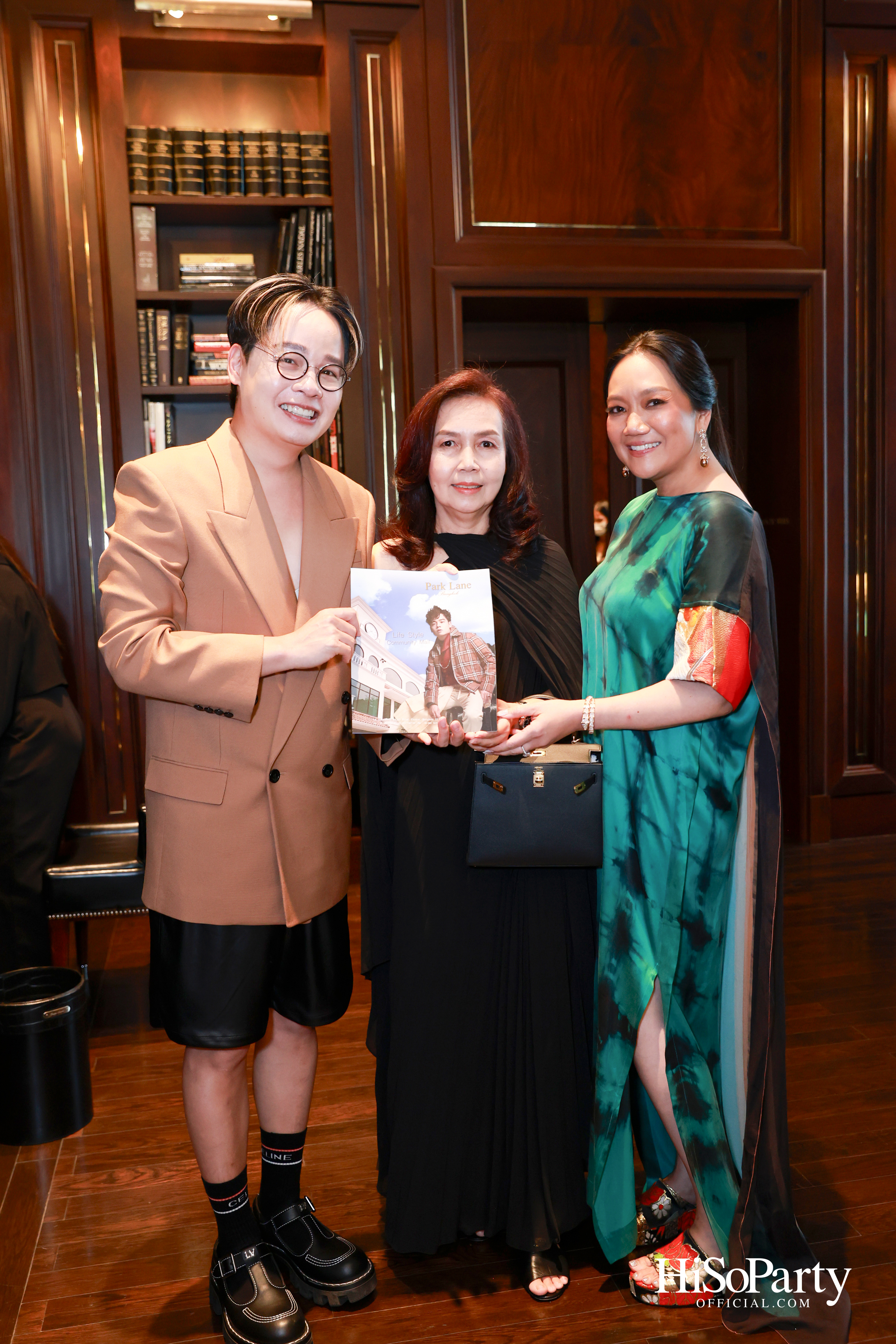 Exclusive Preview Judith Leiber New Collection & Beauty Gems ‘Bee 's Collection’