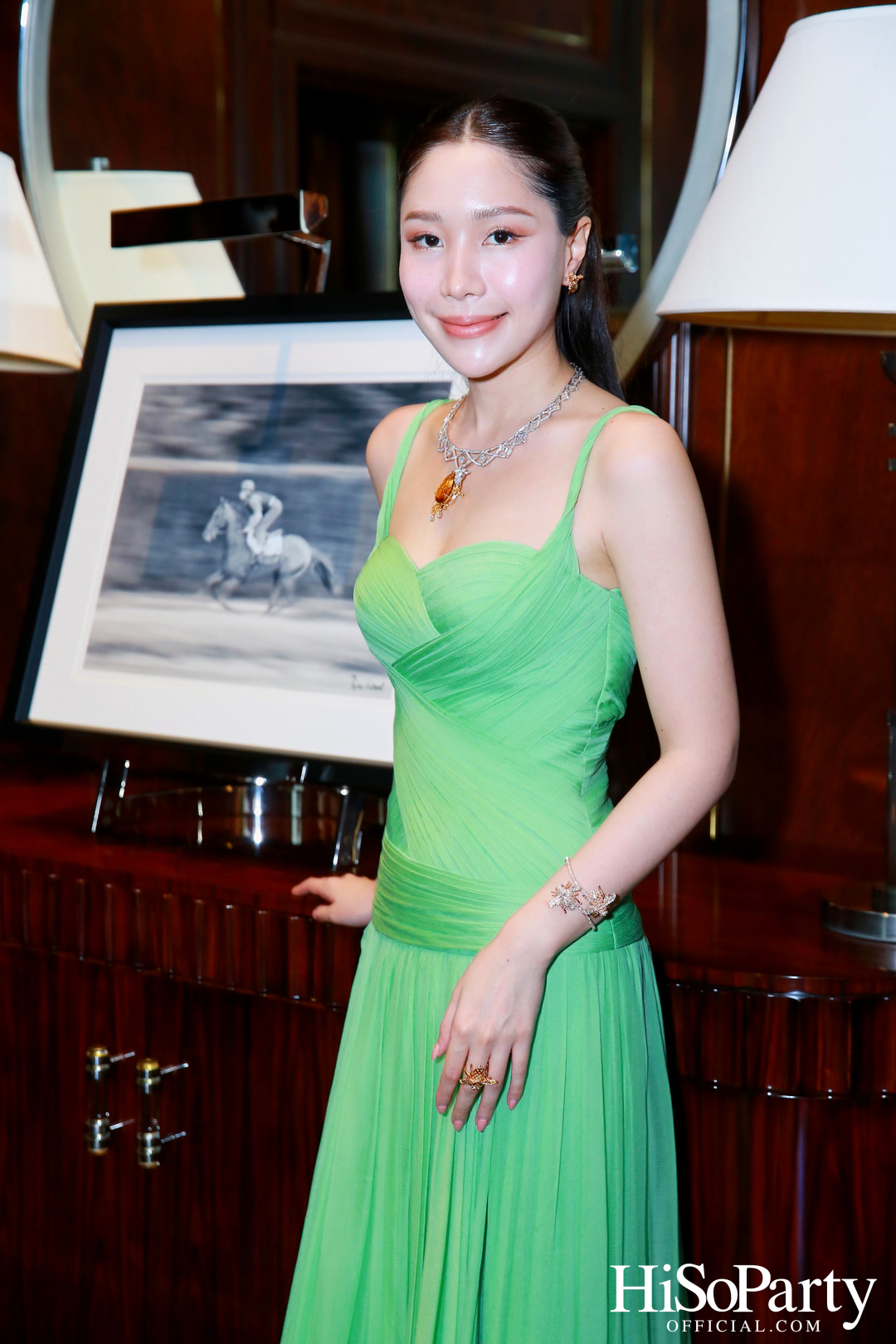 Exclusive Preview Judith Leiber New Collection & Beauty Gems ‘Bee 's Collection’