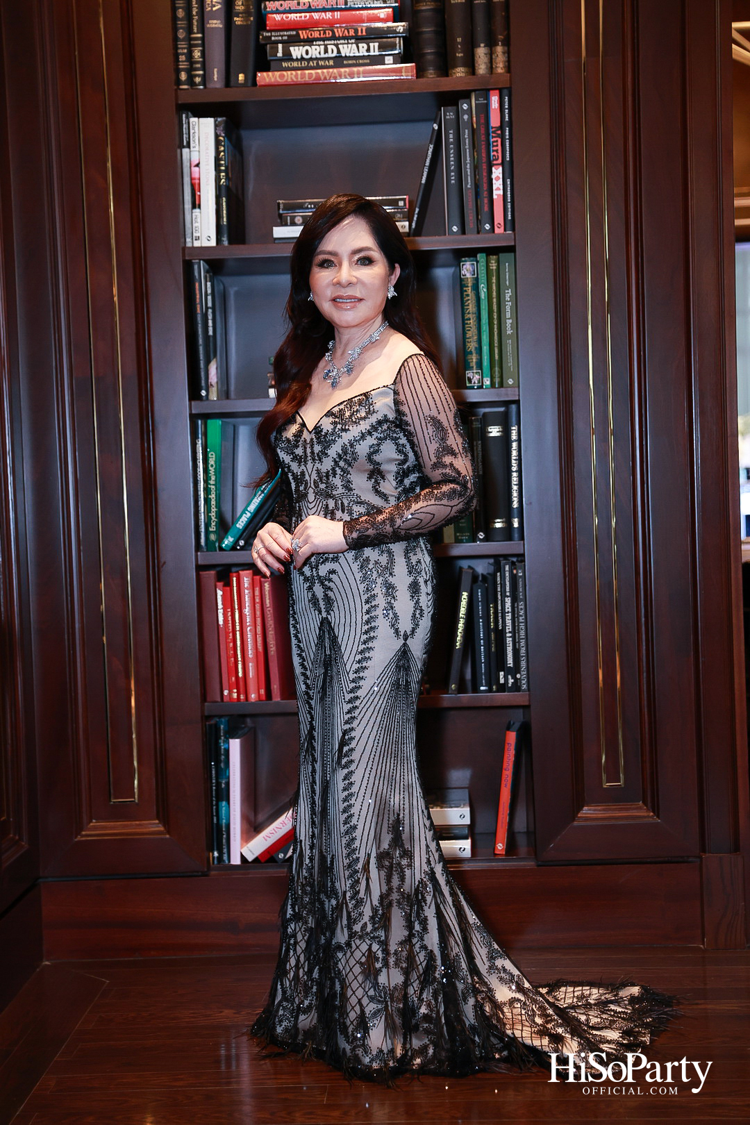 Exclusive Preview Judith Leiber New Collection & Beauty Gems ‘Bee 's Collection’