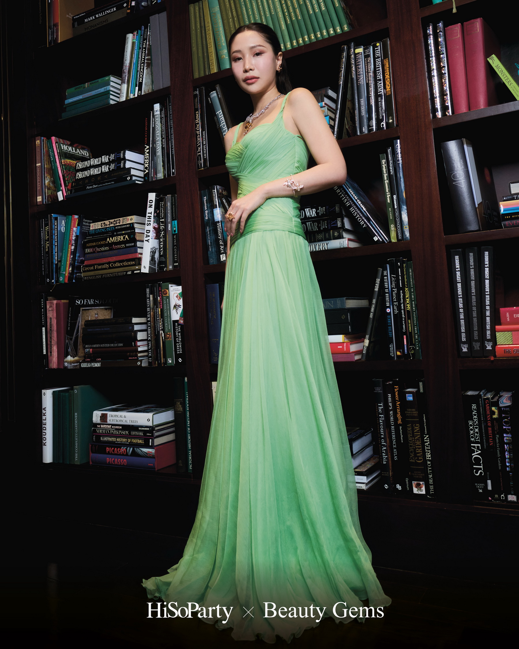 Exclusive Preview Judith Leiber New Collection & Beauty Gems ‘Bee 's Collection’