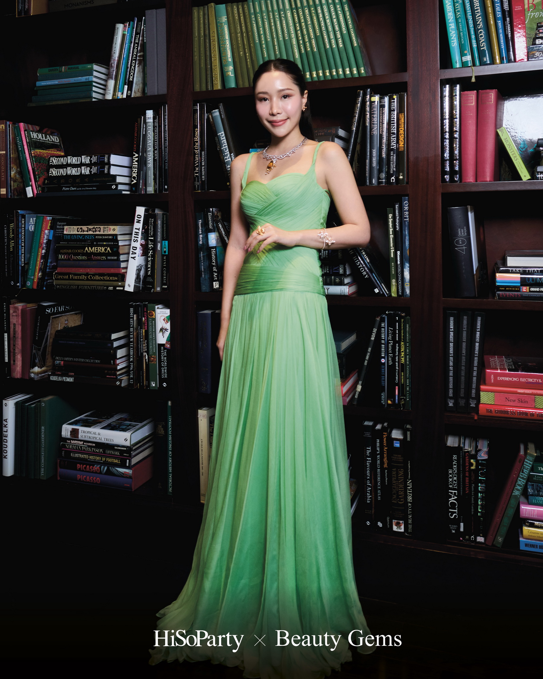 Exclusive Preview Judith Leiber New Collection & Beauty Gems ‘Bee 's Collection’