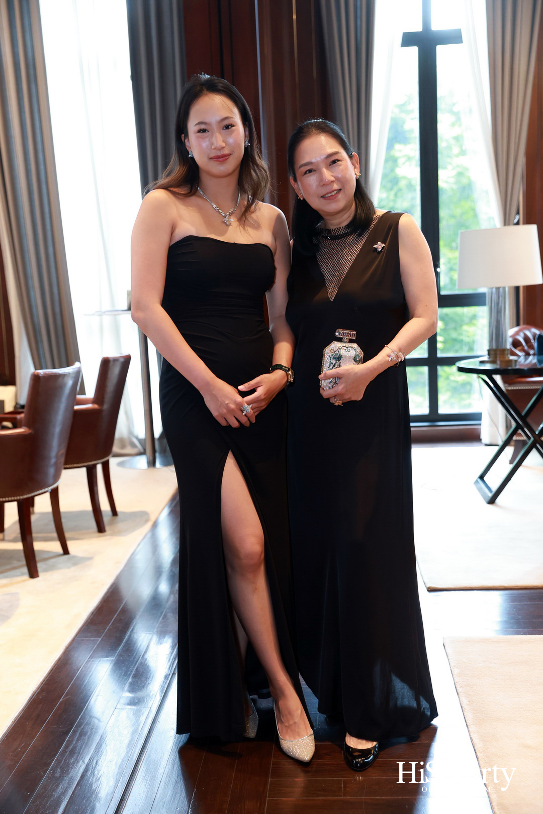 Exclusive Preview Judith Leiber New Collection & Beauty Gems ‘Bee 's Collection’