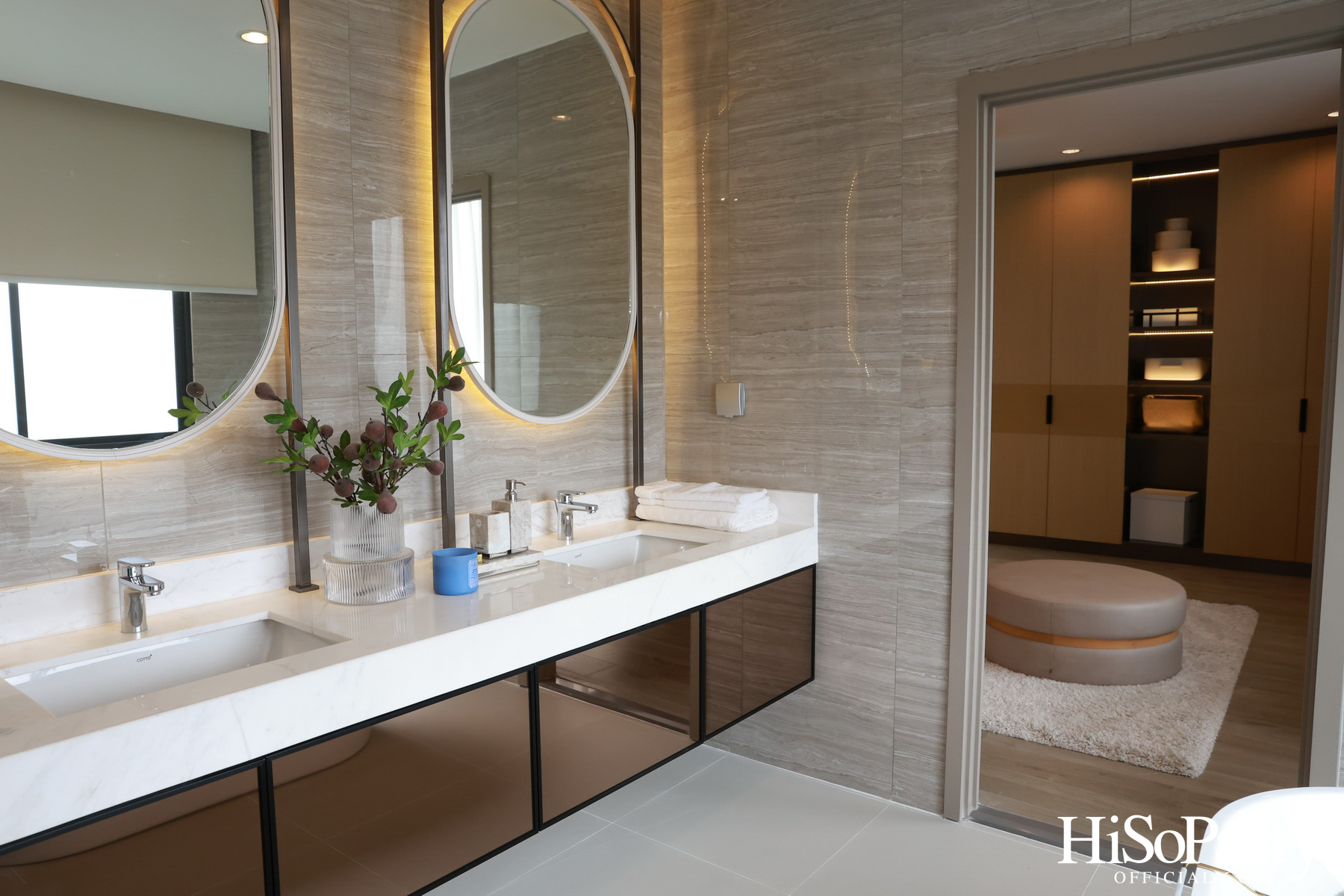 HiSoParty Magazine X AERIE