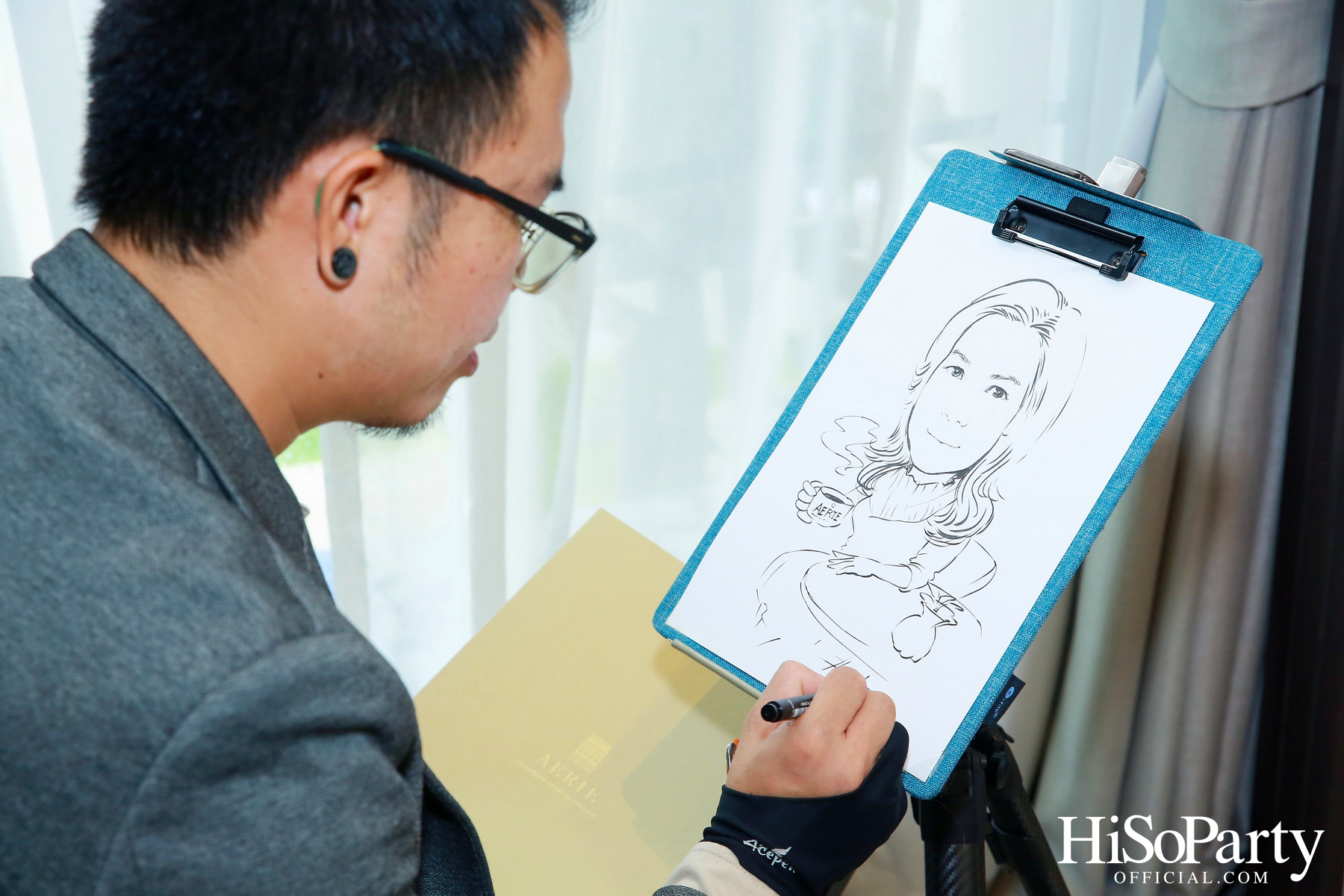 HiSoParty Magazine X AERIE