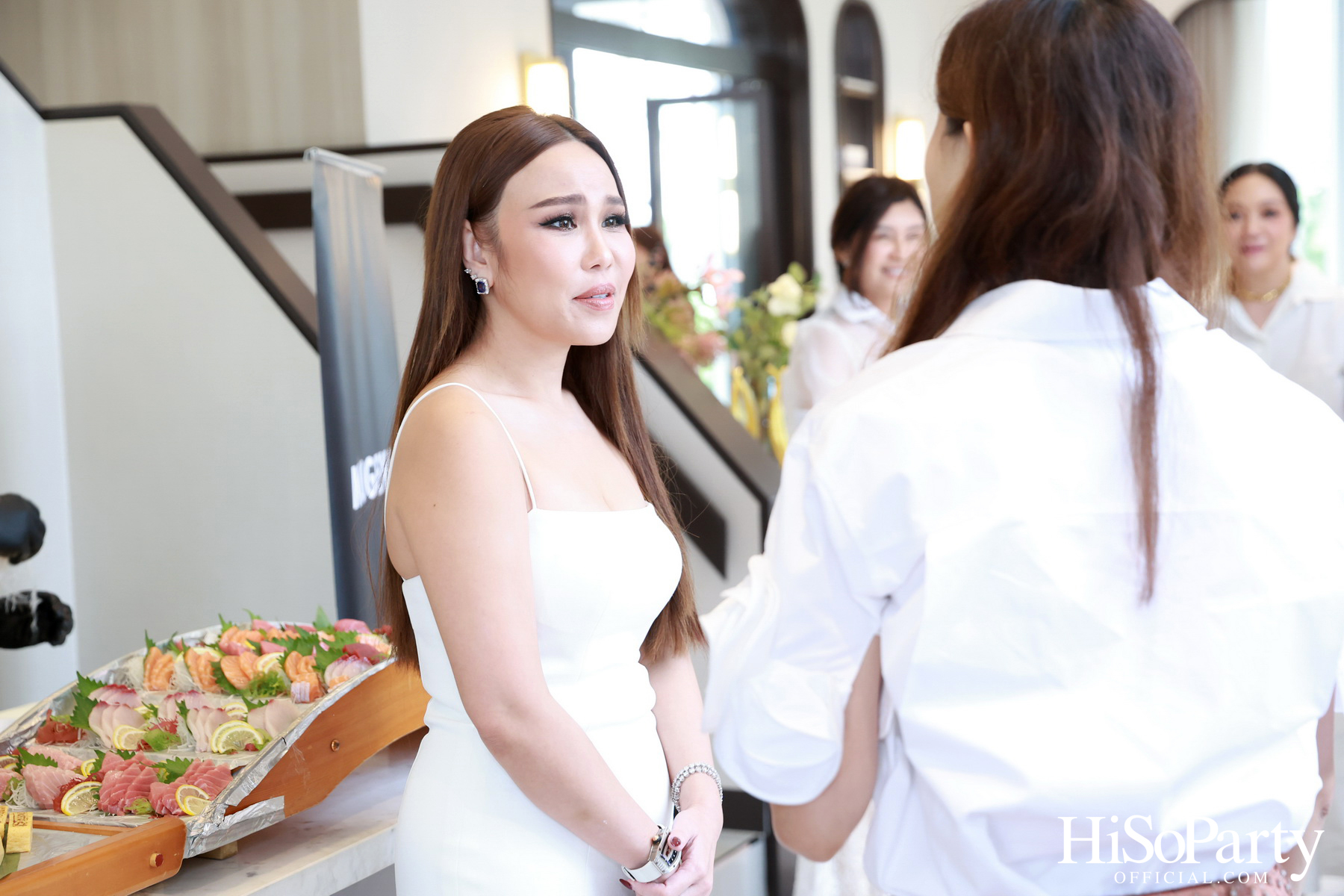 HiSoParty Magazine X AERIE