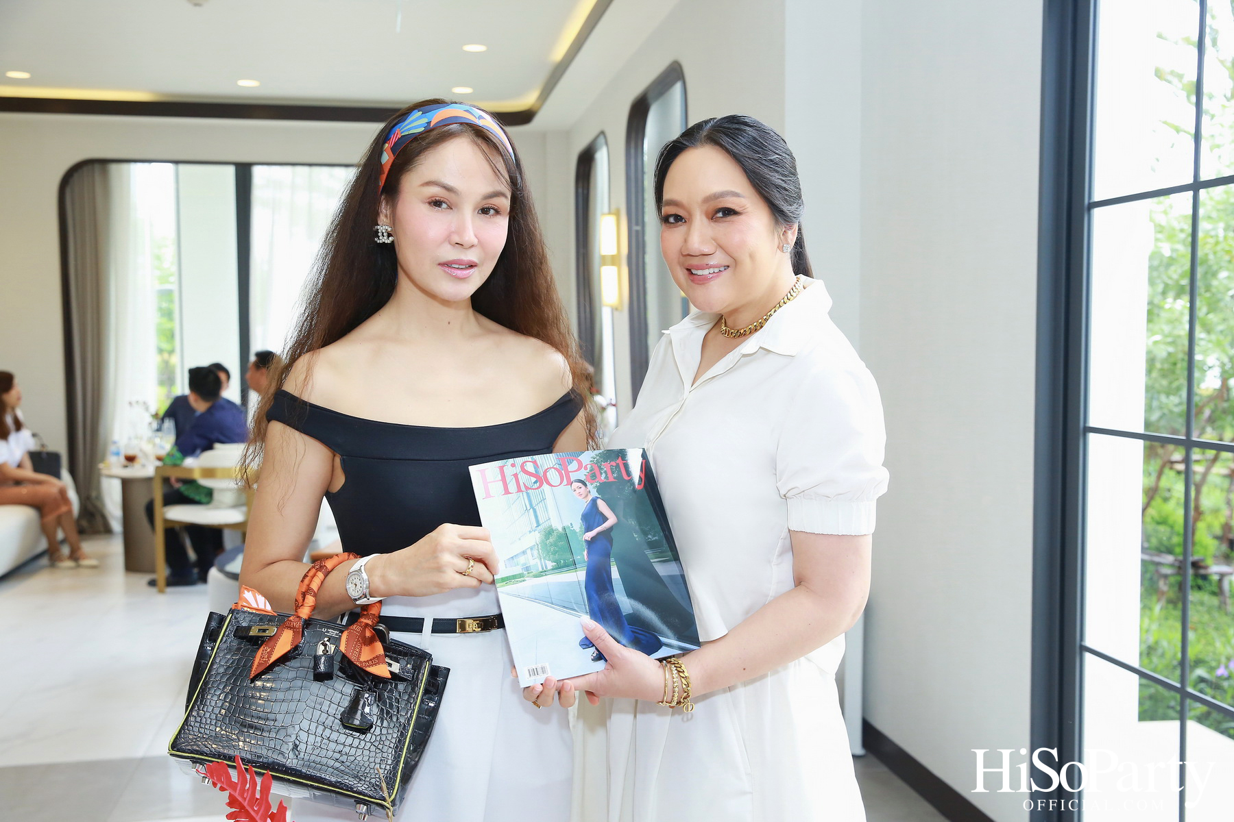 HiSoParty Magazine X AERIE