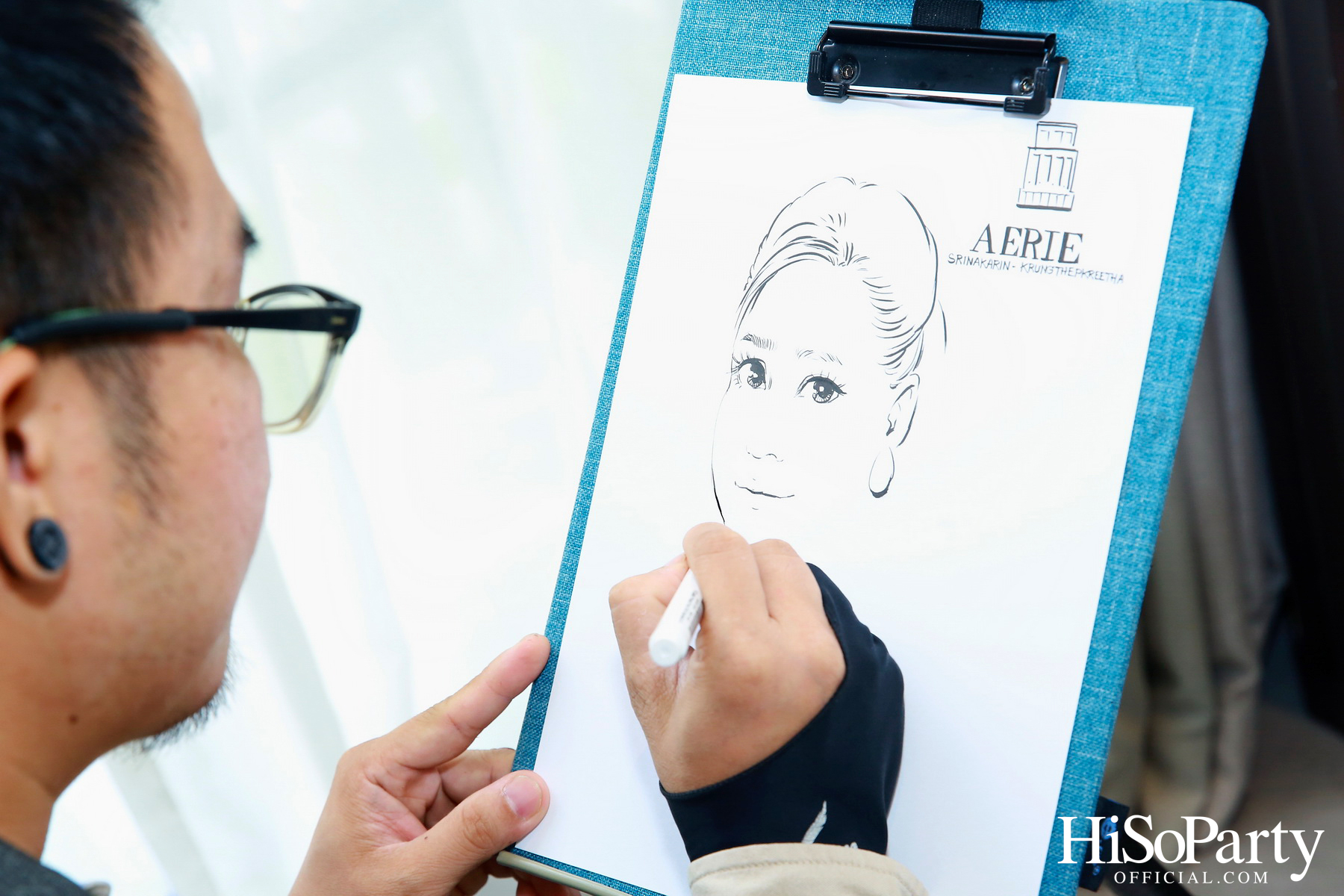 HiSoParty Magazine X AERIE