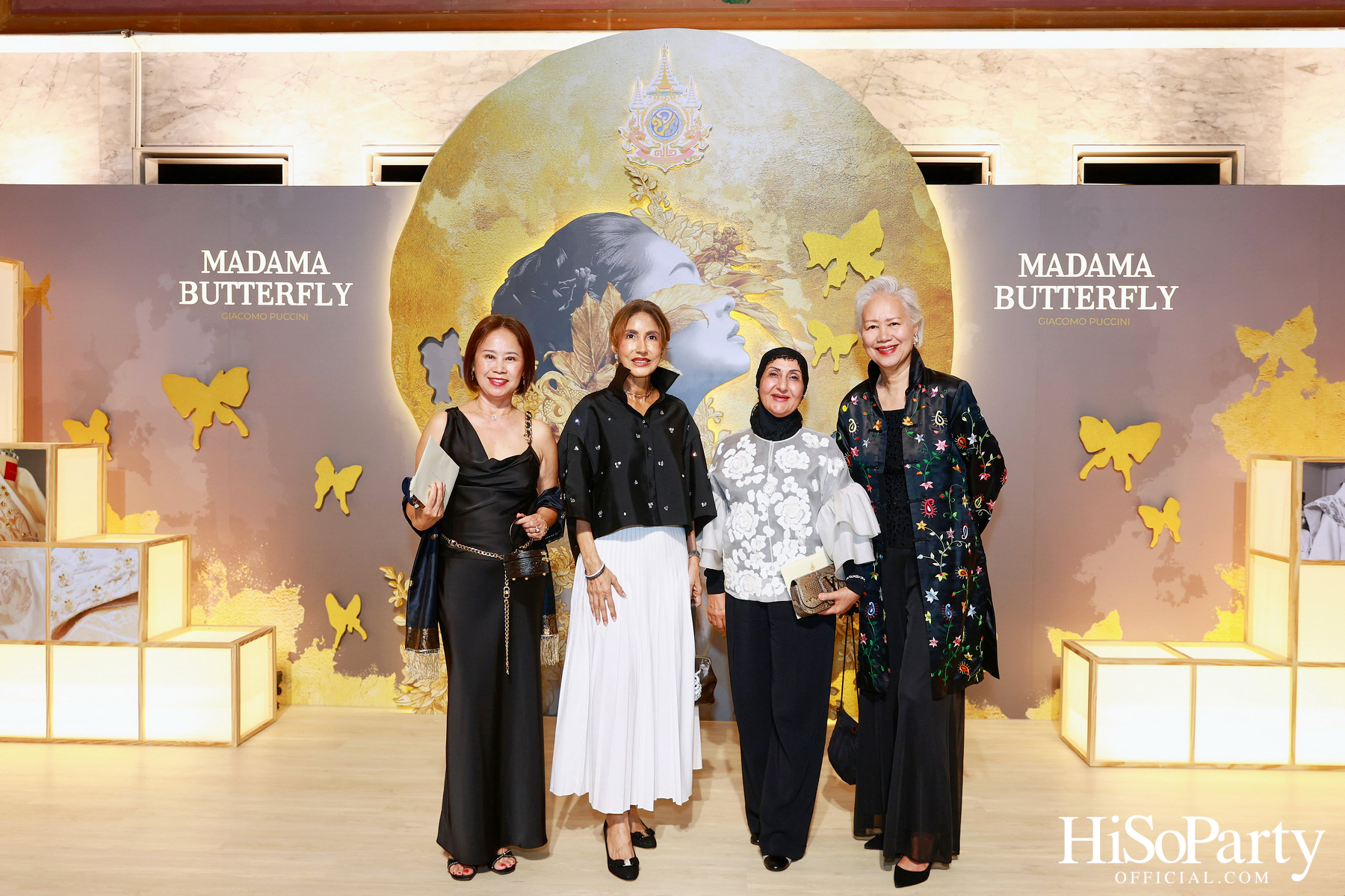 พระบาทสมเด็จพระเจ้าอยู่หัว และสมเด็จพระนางเจ้าฯ พระบรมราชินี เสด็จพระราชดำเนินไปทอดพระเนตรการแสดงอุปรากร Madama Butterfly