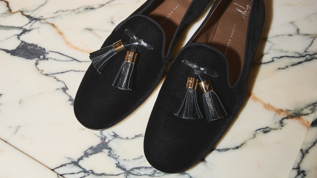 Giuseppe Zanotti Fall-Winter 2024: การกลับมาของสไตล์มินิมอลในยุค 90s