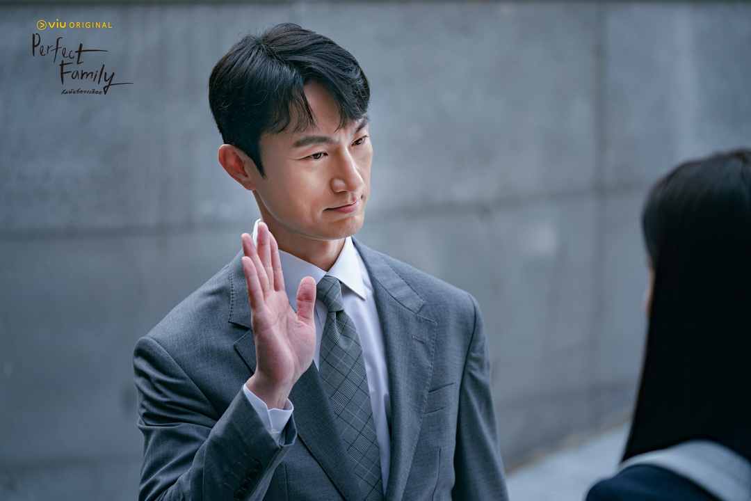 Viu ชวนลุ้นระทึกไปกับ ‘Perfect Family’ ซีรีส์ที่อัดแน่นด้วยการแก้แค้นและความเข้มข้นของครอบครัวที่ดูสมบูรณ์แบบแต่แฝงด้วยความลับ!