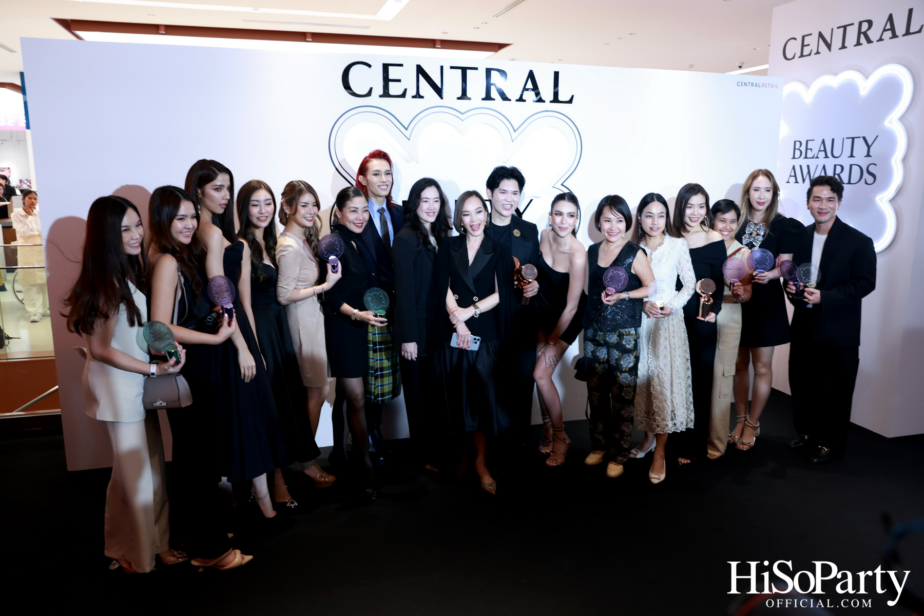 งานประกาศรางวัล ‘Central Beauty Awards 2024’ รางวัลสุดยอดบิวตี้ ไอเทมแห่งปี พร้อมเผยโฉมใหม่ ‘Beauty Galerie ห้างเซ็นทรัลชิดลม’