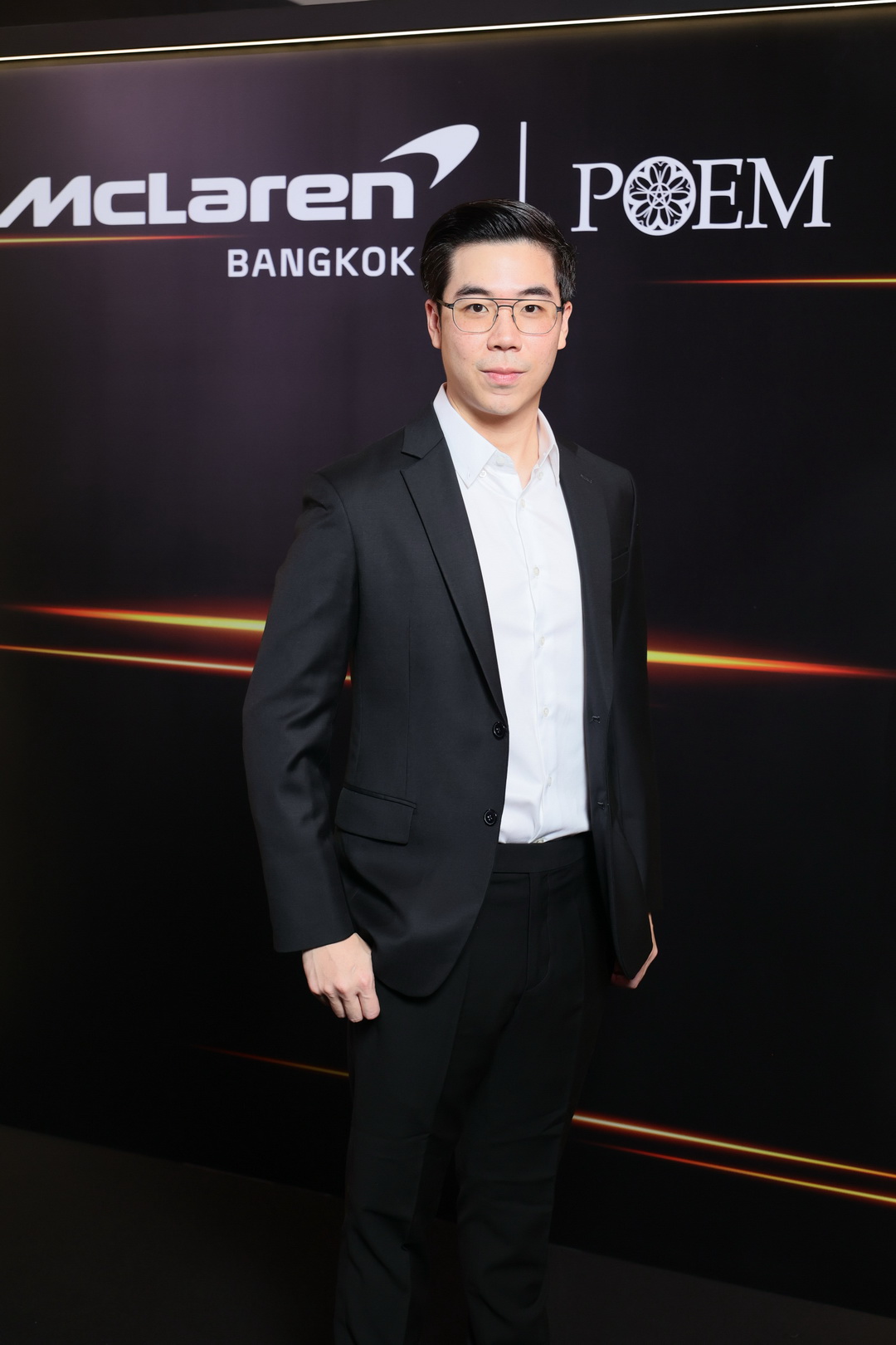 POEM สร้างปรากฎการณ์ครั้งใหม่ ด้วยแฟชั่นโชว์อวดโฉมแคปซูลคอลเลกชั่น ‘POEM x McLaren’ แรงบันดาลใจาก McLaren Artura Spider