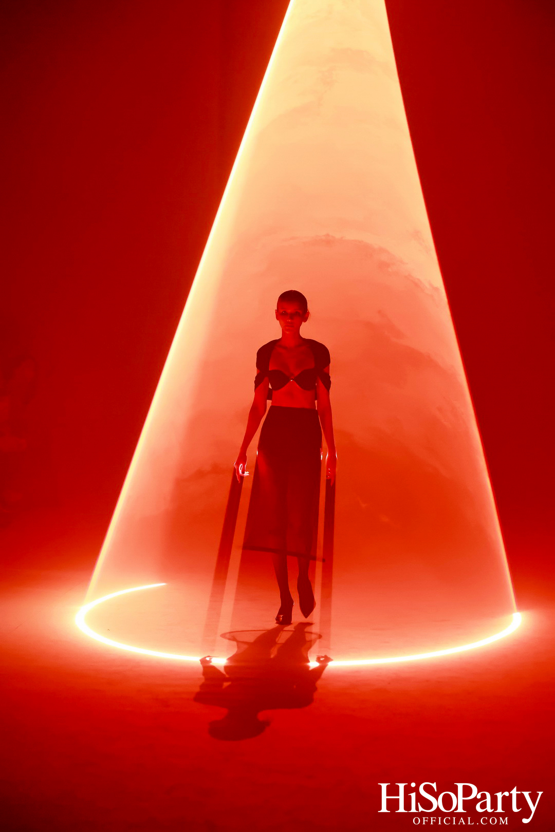 VICKTEERUT @Siam Paragon Bangkok International Fashion Week 2024