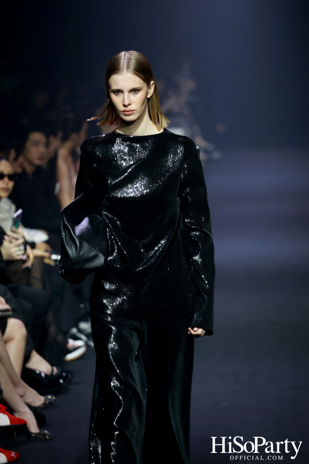 SIRAPOP @ELLE Fashion Week 2024 ณ ริเวอร์ พาร์ค ไอคอนสยาม