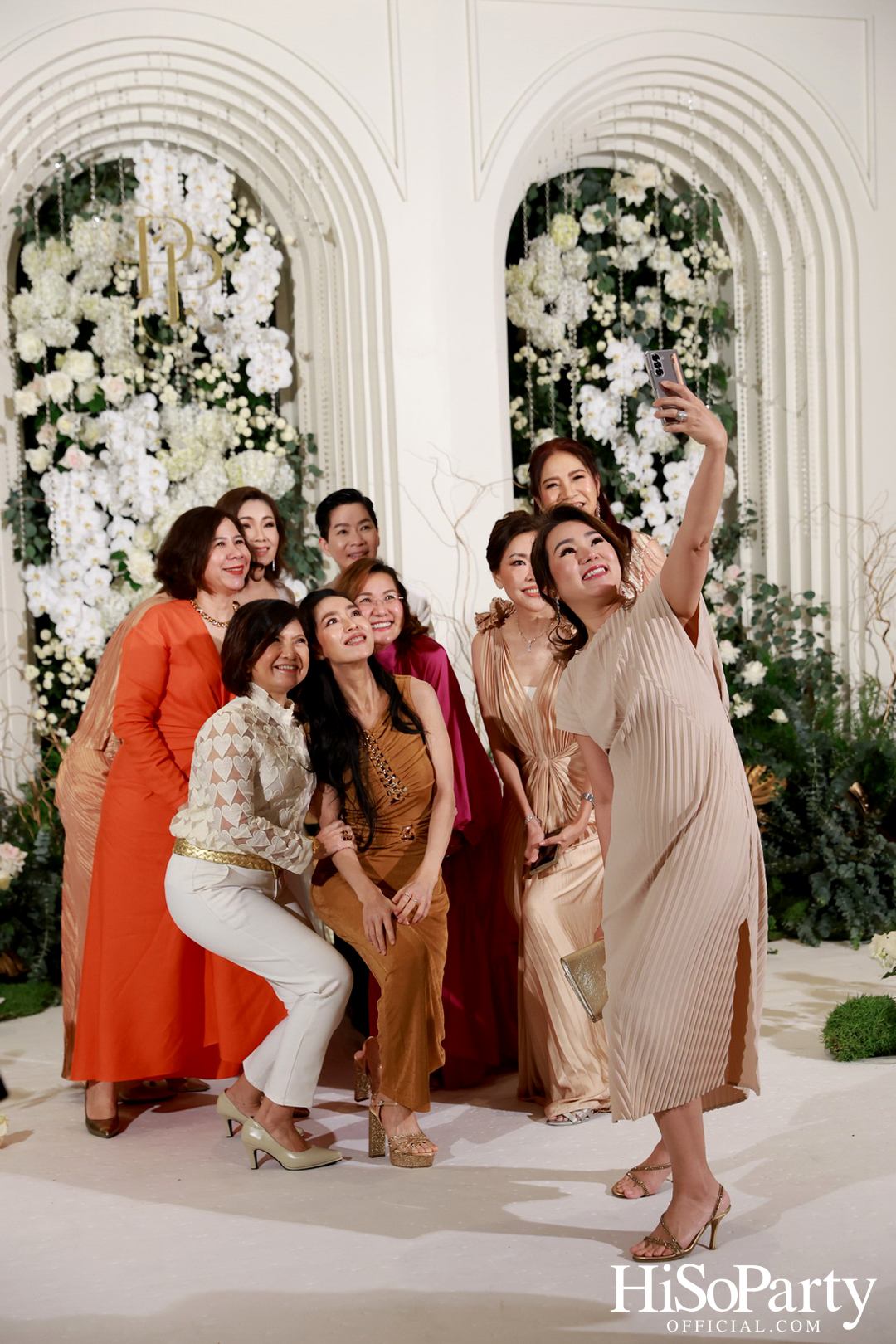 #AoiMod811 งานฉลองมงคลสมรสระหว่าง ดร.ปริสุทธิ์ รัตนมหาวงศ์ และ ดร.ปฏิมากร ใจอ่อน 