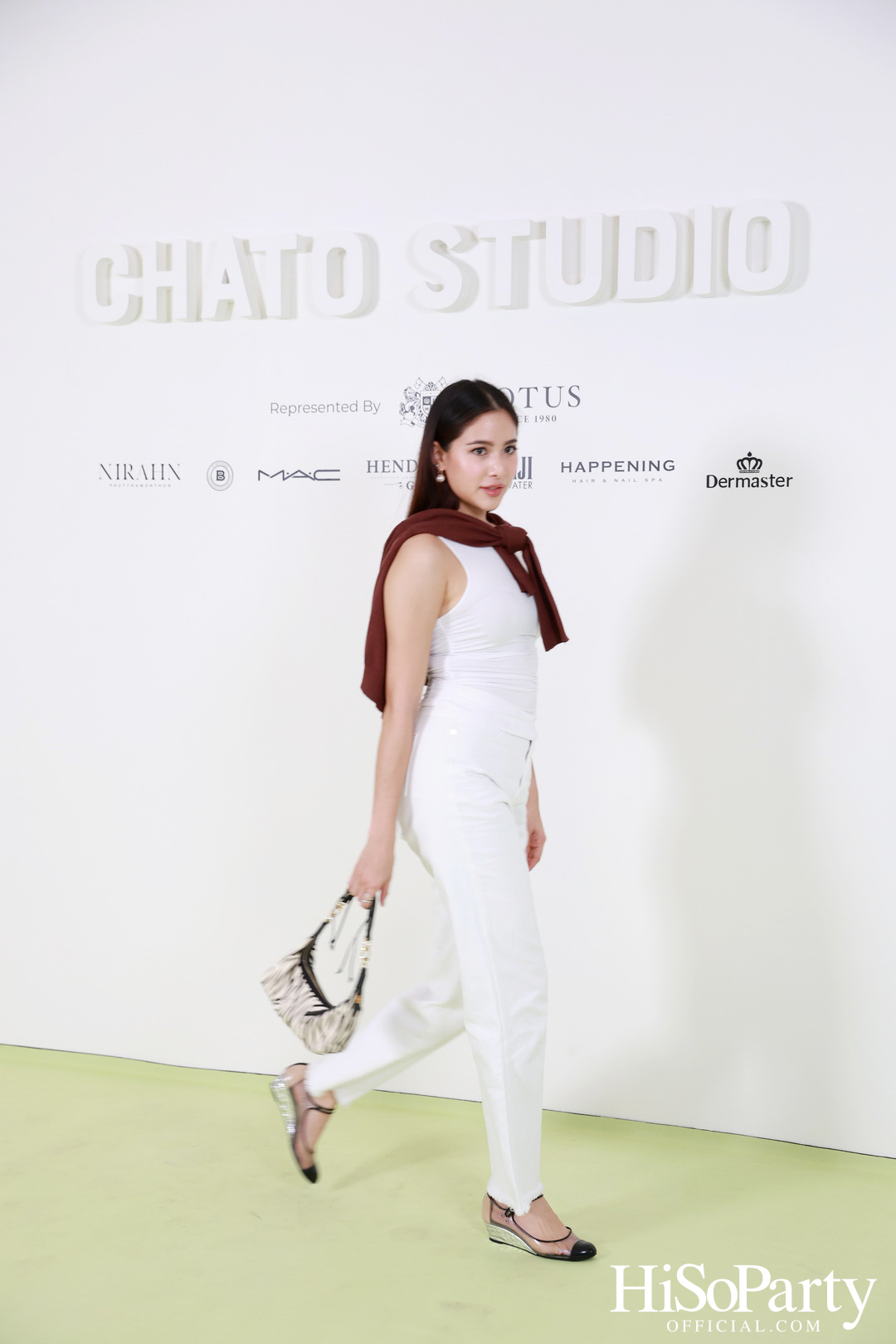 CHATO STUDIO THE DANCING PILLOW FASHION SHOW