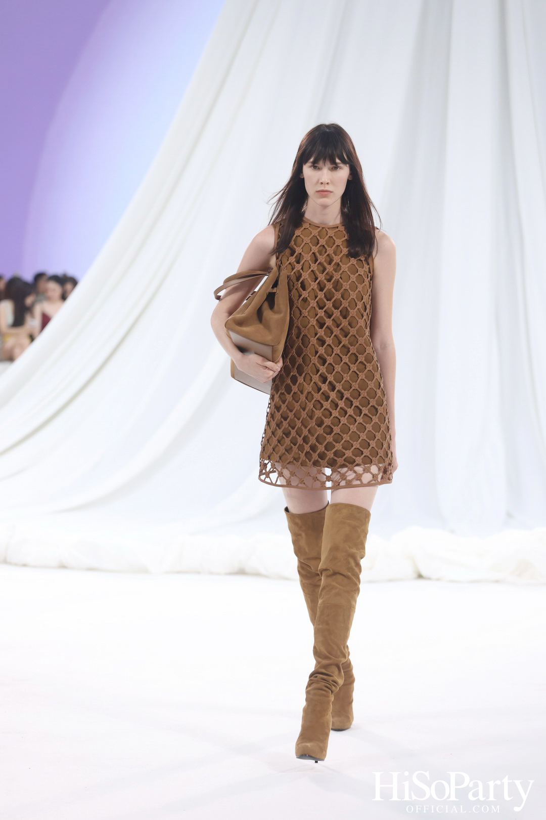 CHATO STUDIO THE DANCING PILLOW FASHION SHOW