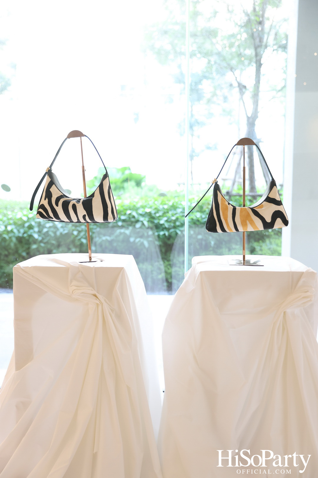 CHATO STUDIO THE DANCING PILLOW FASHION SHOW