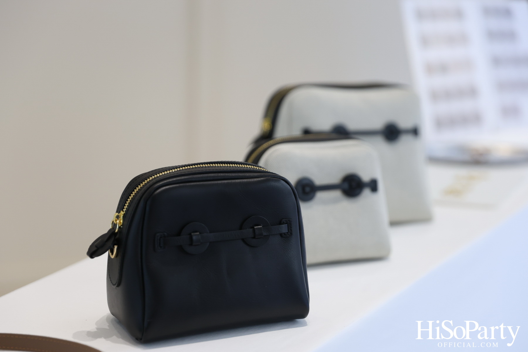 CHATO STUDIO THE DANCING PILLOW FASHION SHOW