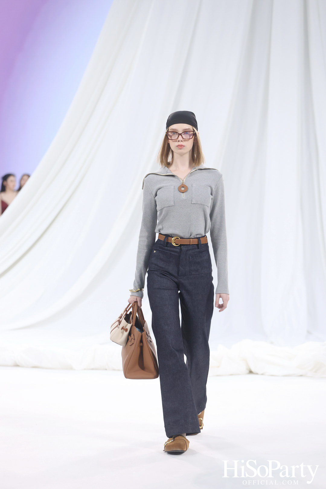 CHATO STUDIO THE DANCING PILLOW FASHION SHOW