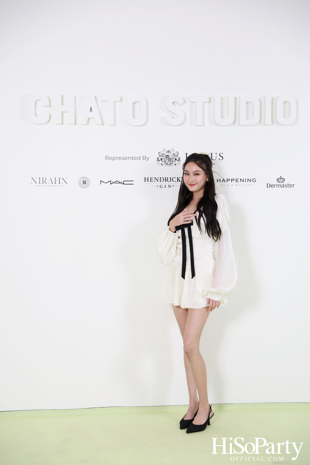 CHATO STUDIO THE DANCING PILLOW FASHION SHOW