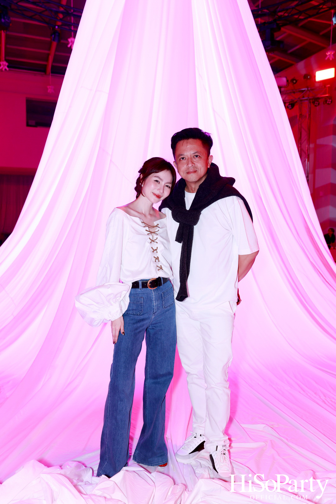 CHATO STUDIO THE DANCING PILLOW FASHION SHOW