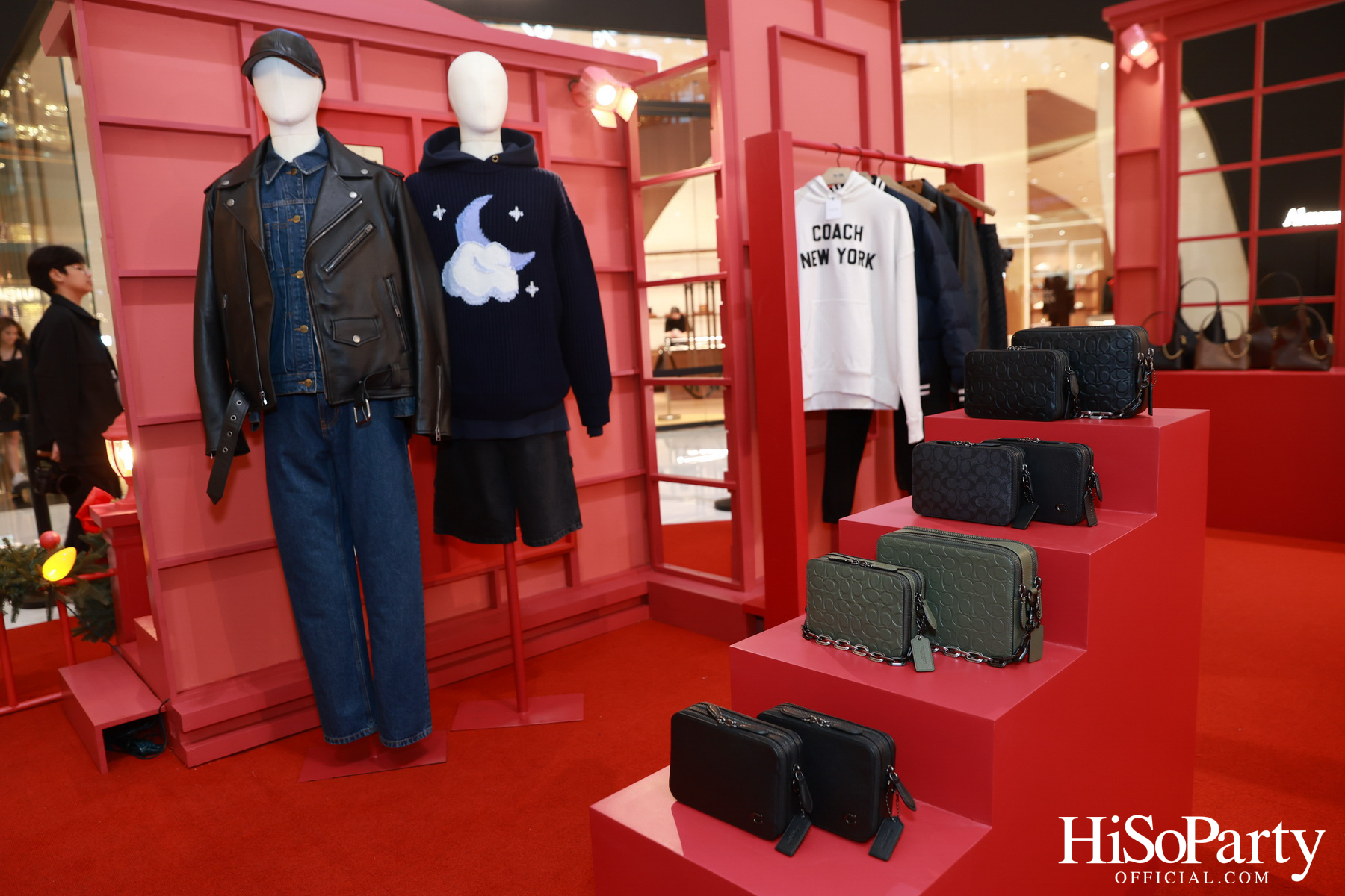 COACH HOLIDAY POP-UP @ ICONSIAM