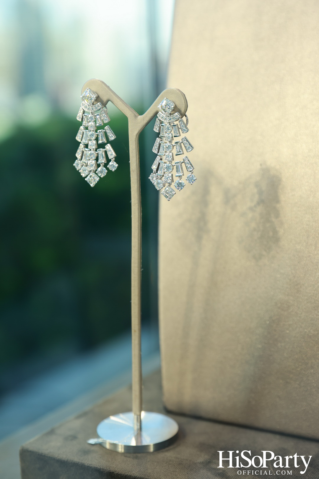 GEMS PAVILION จัดงานเปิดคอลเลกชั่นใหม่ ‘Brighten the Canvas’ เล่าเรื่องราวผ่านเครื่องประดับแรงบันดาลใจแห่งเส้นสายธรรมชาติ