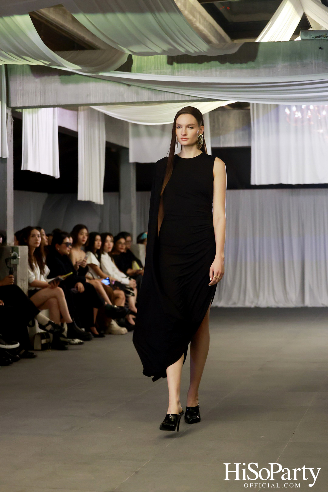 ARCHIVE026 FALL/WINTER 2024 COLLECTION SHOW: A MULTISENSORY REVERIE