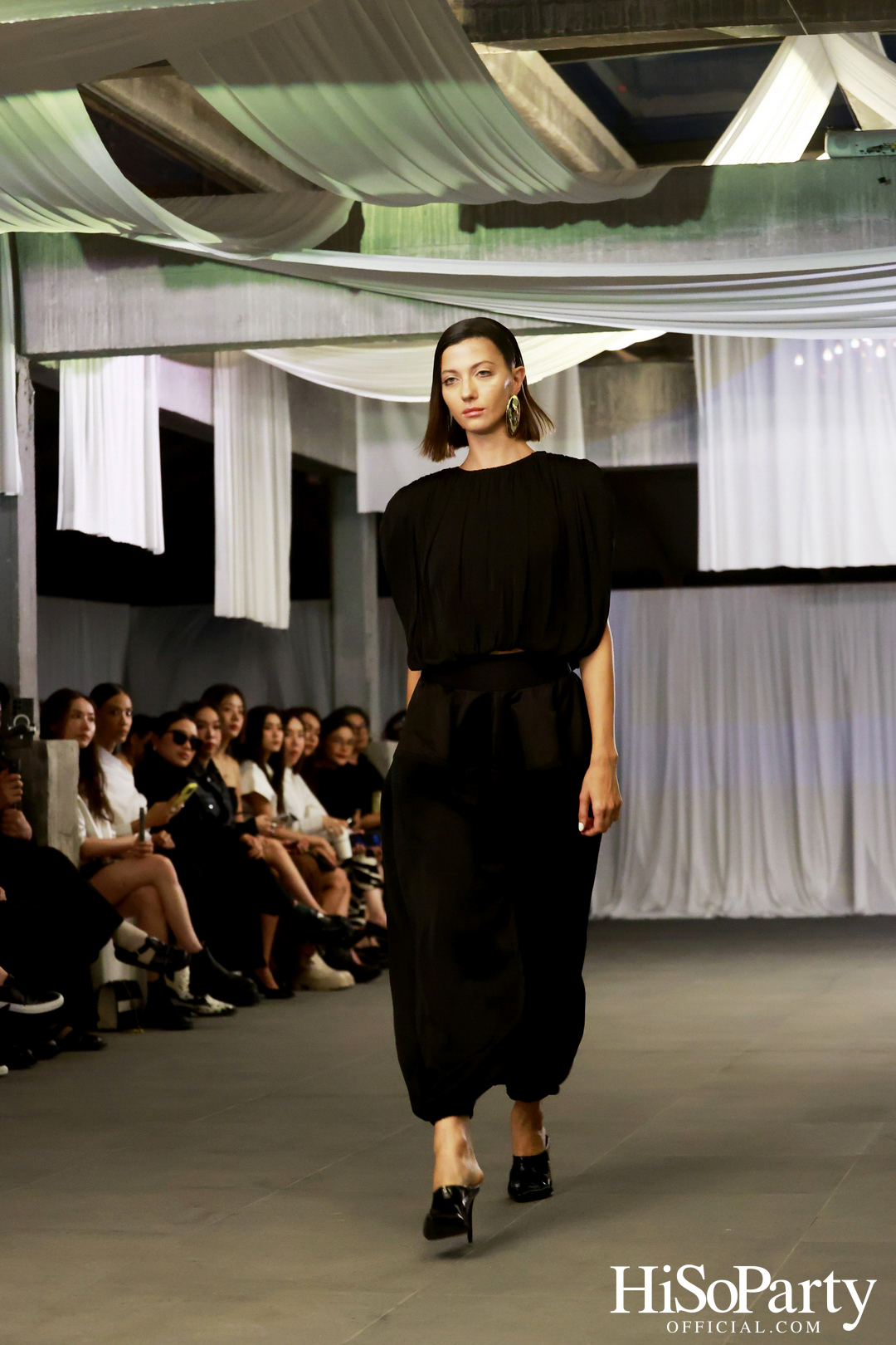 ARCHIVE026 FALL/WINTER 2024 COLLECTION SHOW: A MULTISENSORY REVERIE