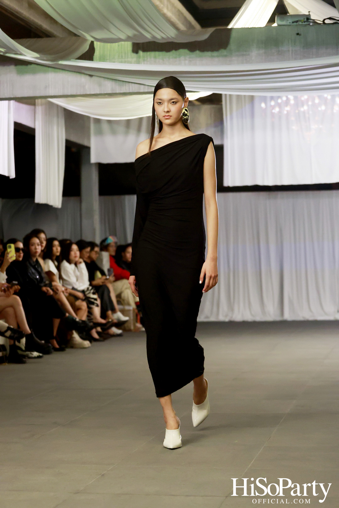 ARCHIVE026 FALL/WINTER 2024 COLLECTION SHOW: A MULTISENSORY REVERIE