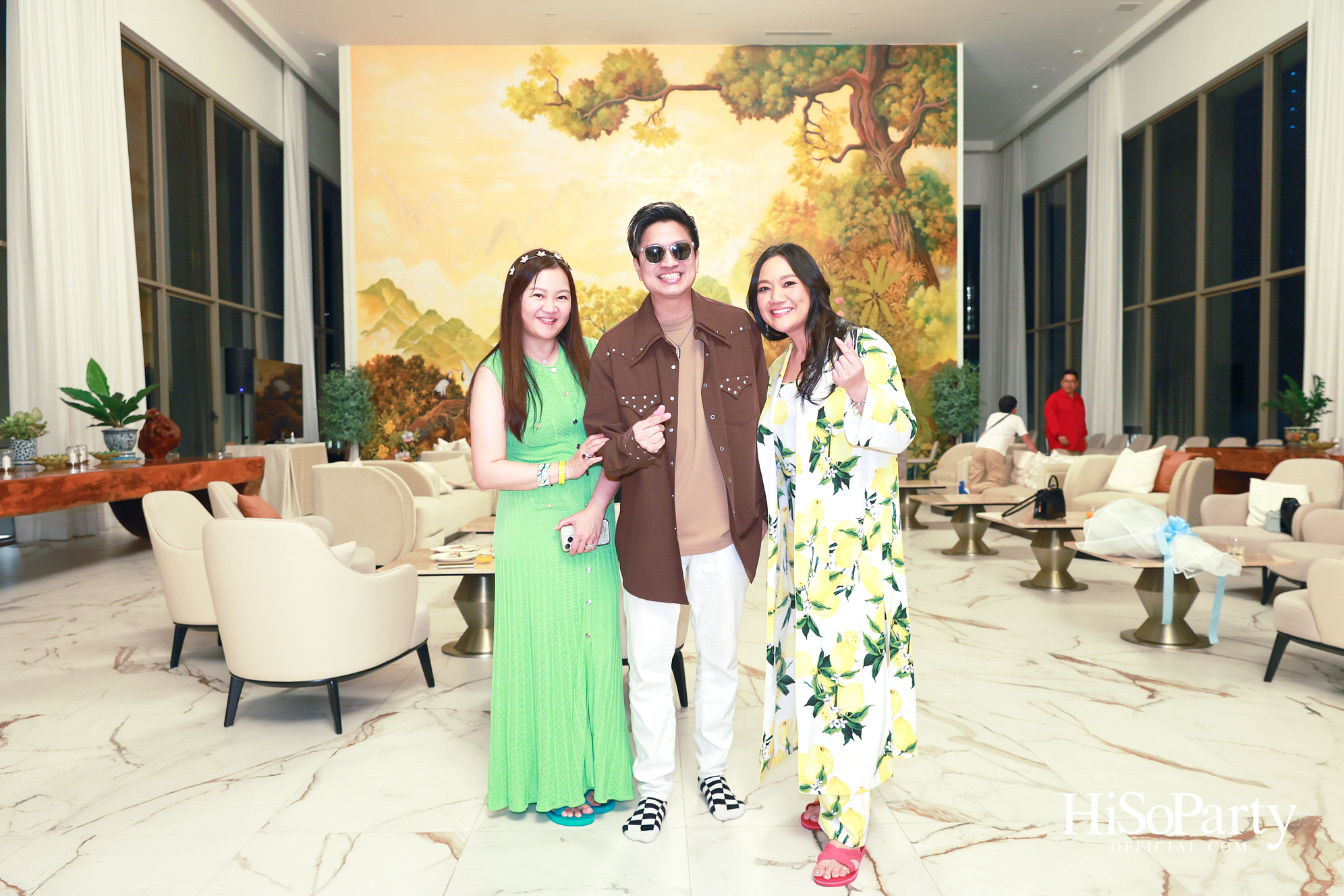 อุษณีย์ มหากิจศิริ ลีโอณีโอ เปิดบ้านจัดงานปาร์ตี้คริสต์มาส-ปีใหม่สุดอบอุ่น