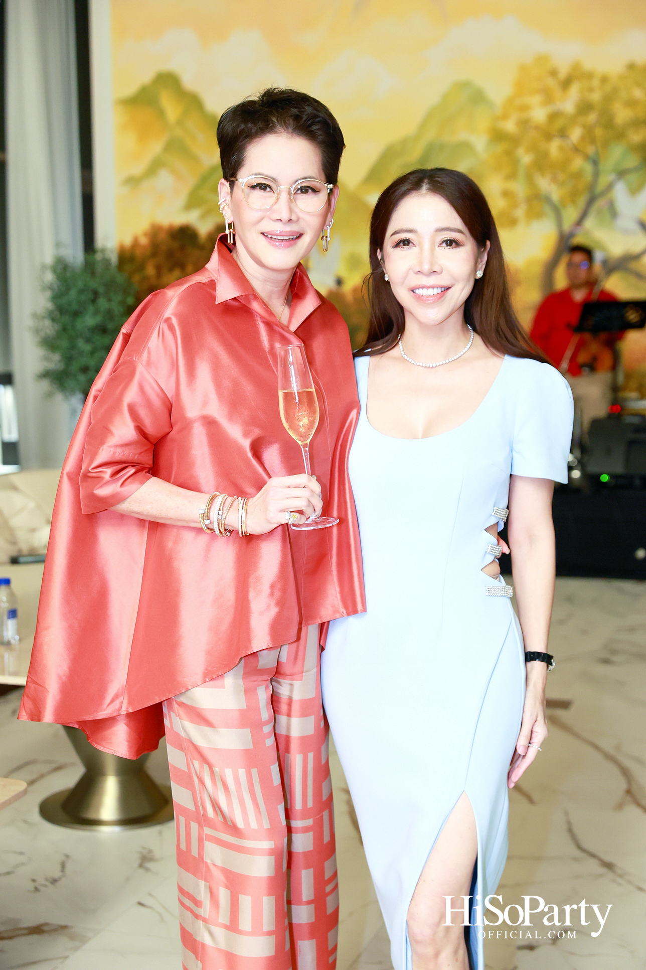 อุษณีย์ มหากิจศิริ ลีโอณีโอ เปิดบ้านจัดงานปาร์ตี้คริสต์มาส-ปีใหม่สุดอบอุ่น