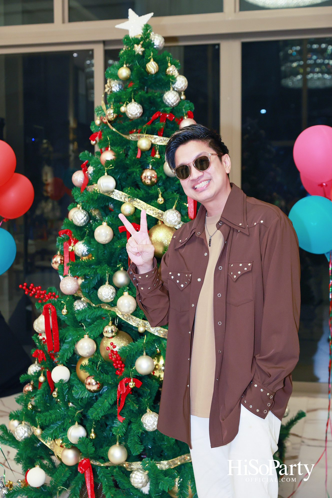 อุษณีย์ มหากิจศิริ ลีโอณีโอ เปิดบ้านจัดงานปาร์ตี้คริสต์มาส-ปีใหม่สุดอบอุ่น