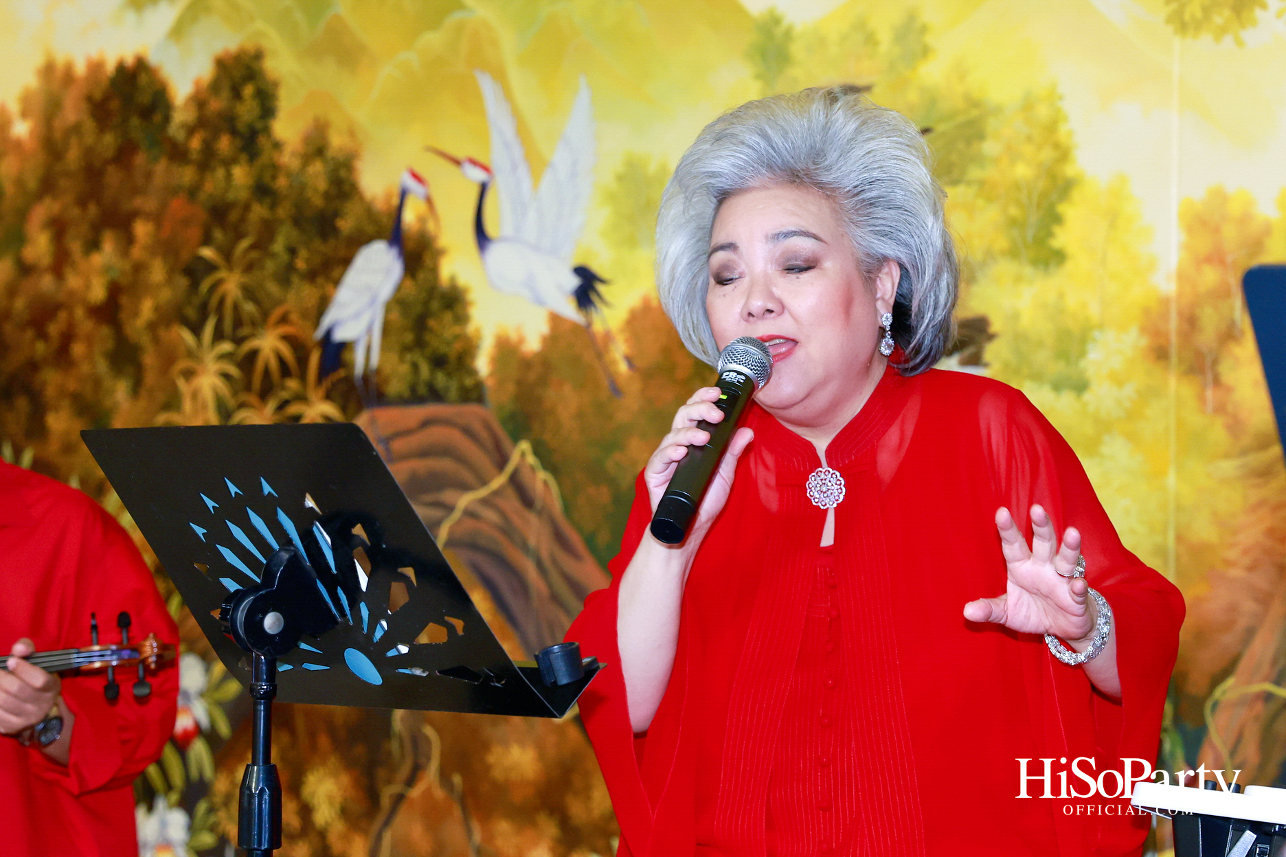 อุษณีย์ มหากิจศิริ ลีโอณีโอ เปิดบ้านจัดงานปาร์ตี้คริสต์มาส-ปีใหม่สุดอบอุ่น