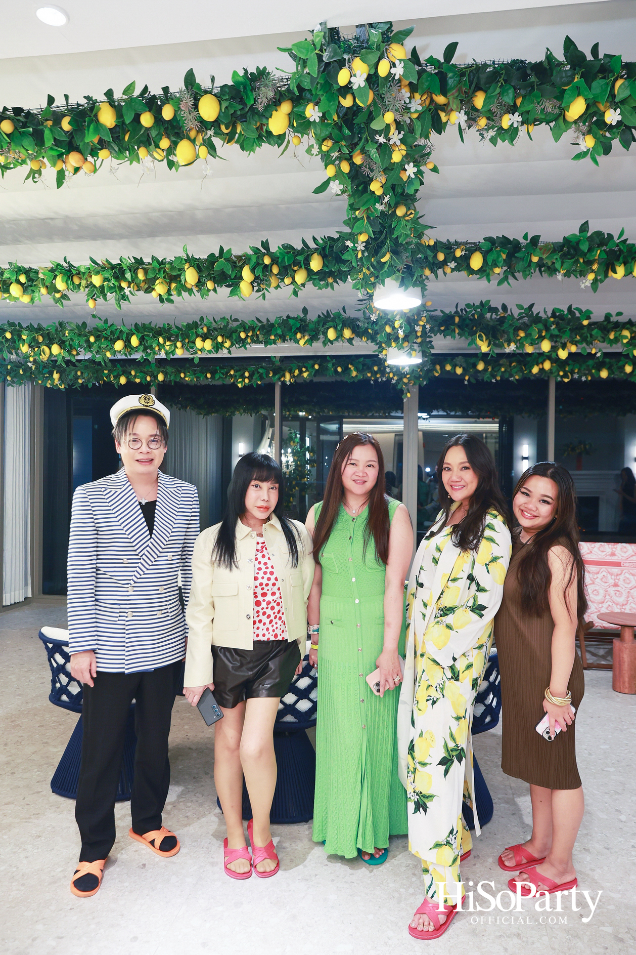 อุษณีย์ มหากิจศิริ ลีโอณีโอ เปิดบ้านจัดงานปาร์ตี้คริสต์มาส-ปีใหม่สุดอบอุ่น