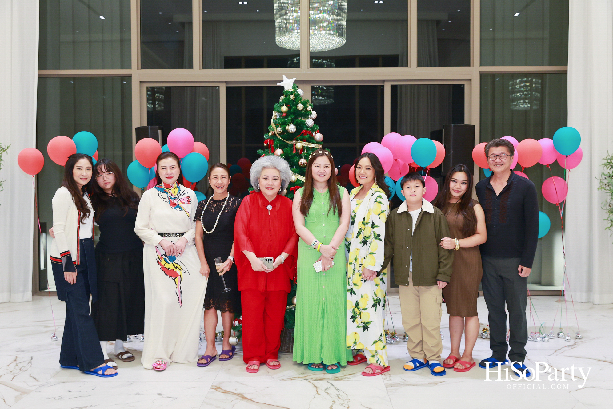 อุษณีย์ มหากิจศิริ ลีโอณีโอ เปิดบ้านจัดงานปาร์ตี้คริสต์มาส-ปีใหม่สุดอบอุ่น